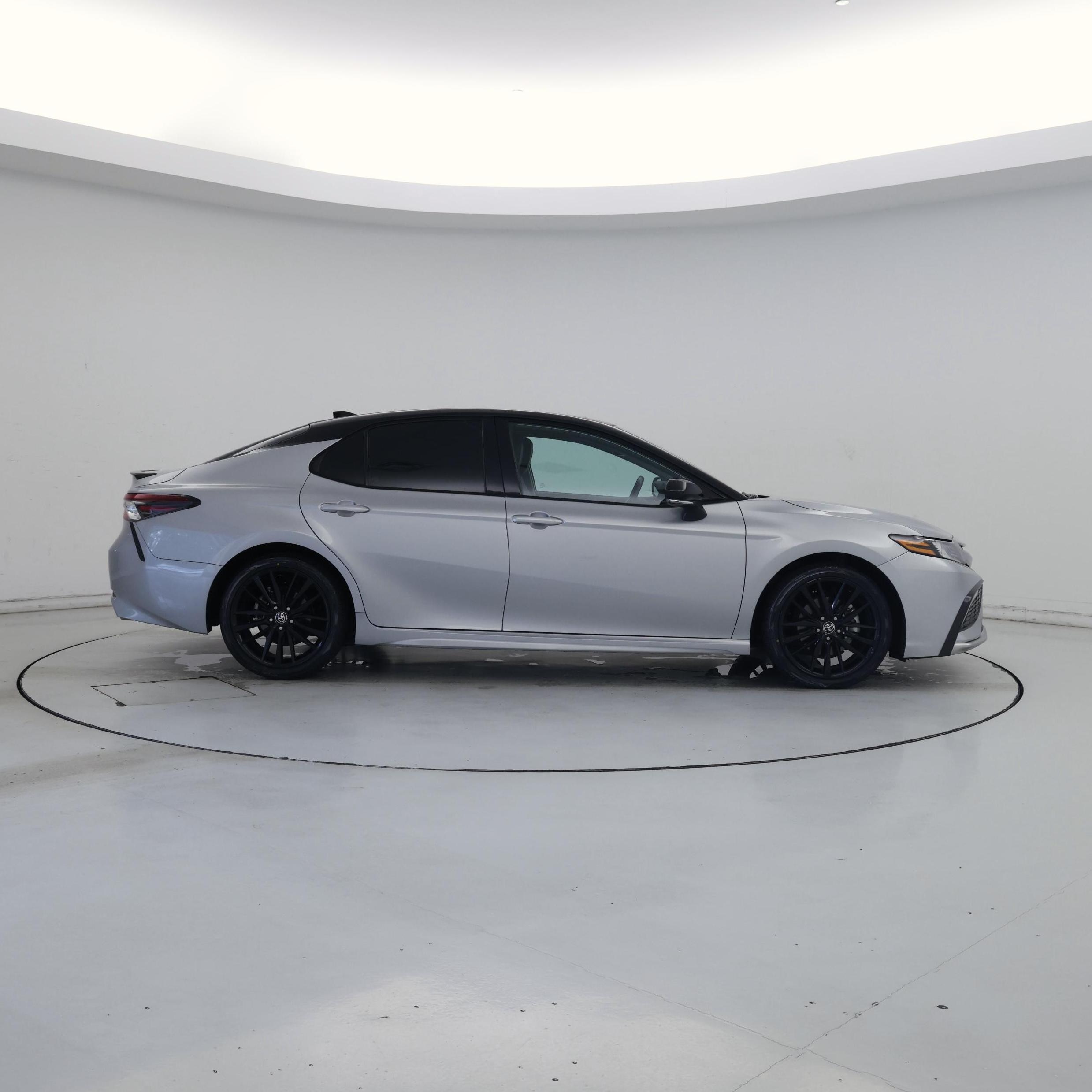 Thumbnail: 2022 Toyota Camry - 7
