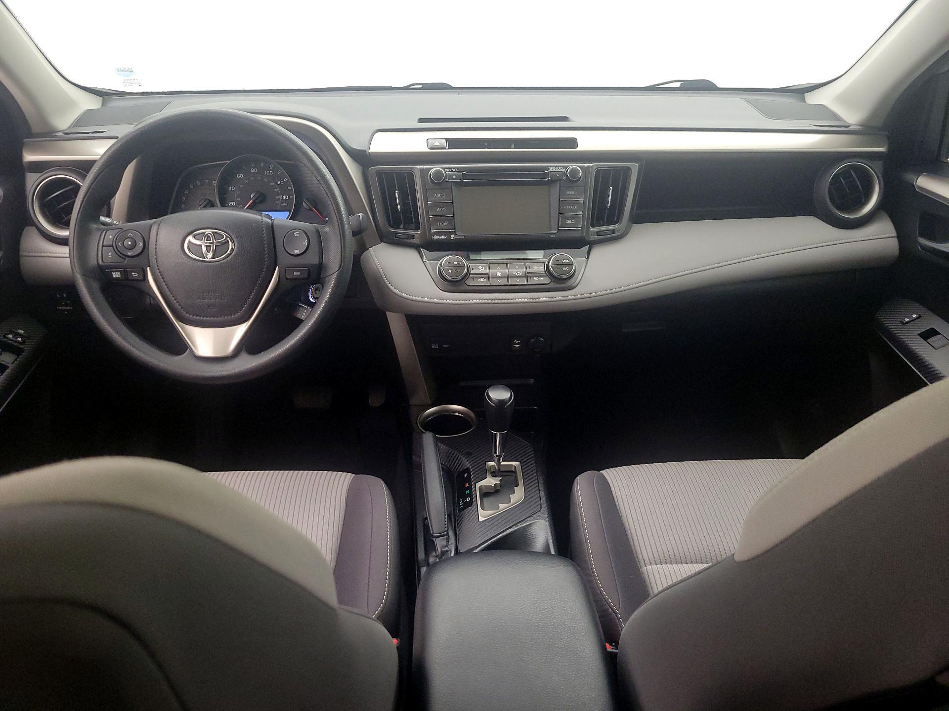 Thumbnail: 2015 Toyota RAV4 - 9