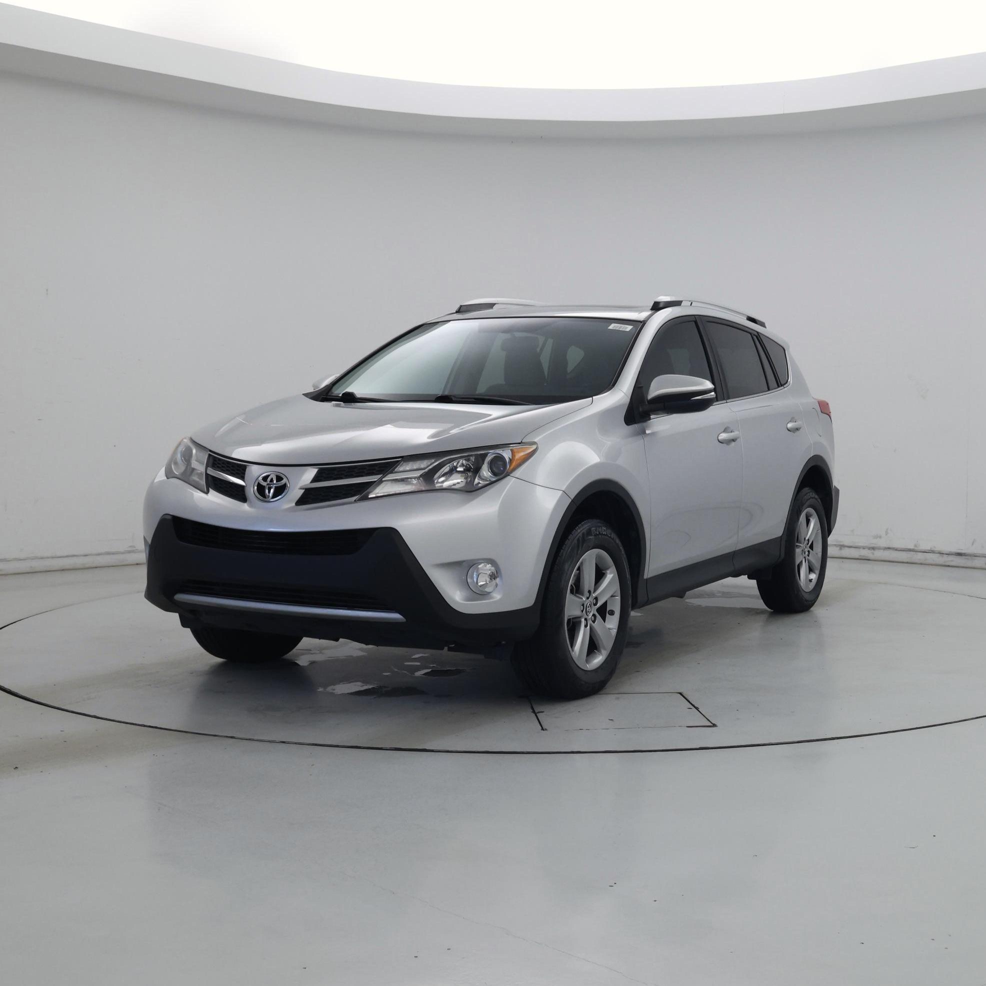 Thumbnail: 2015 Toyota RAV4 - 4