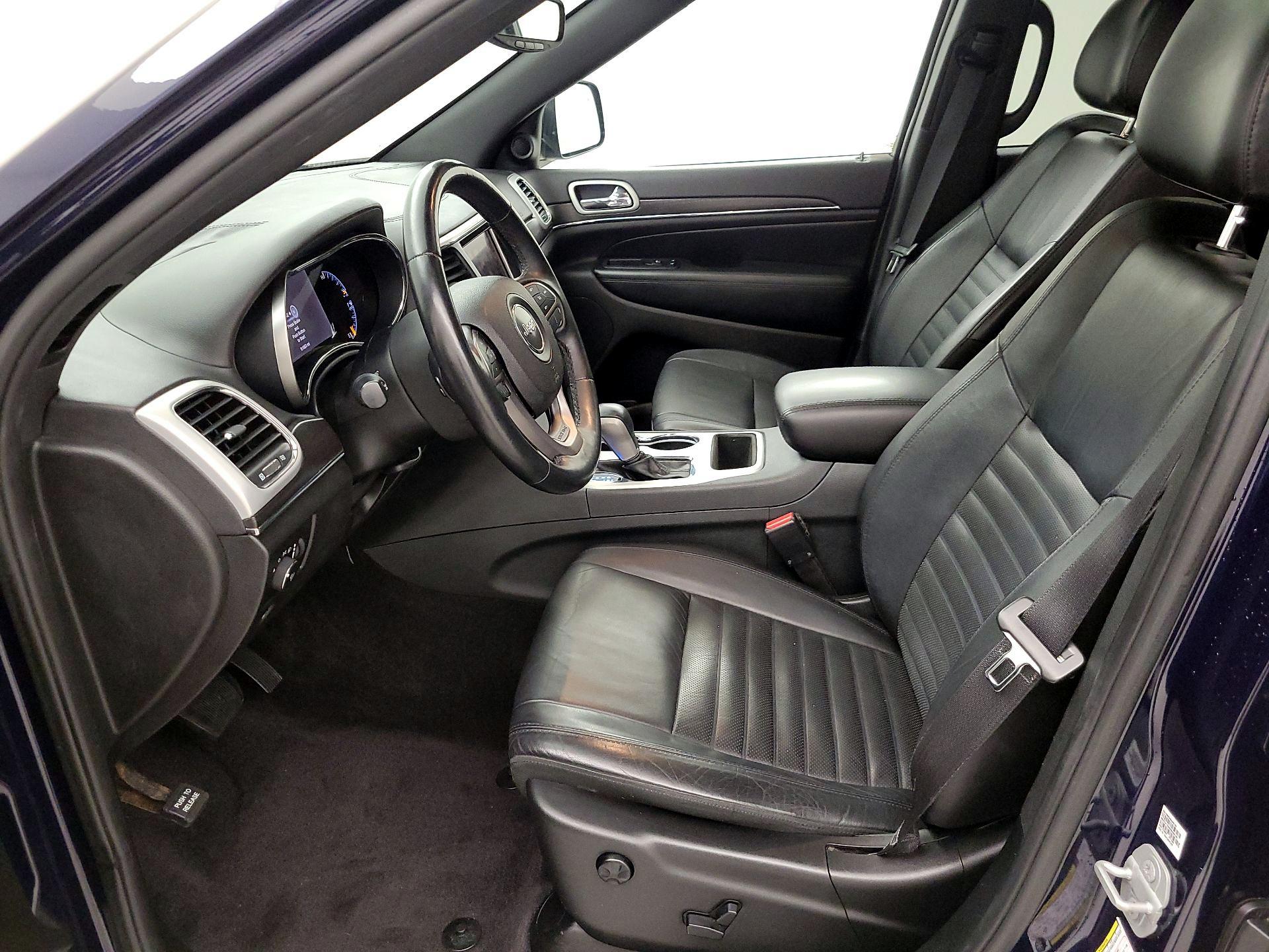 Thumbnail: 2018 Jeep Grand Cherokee - 11