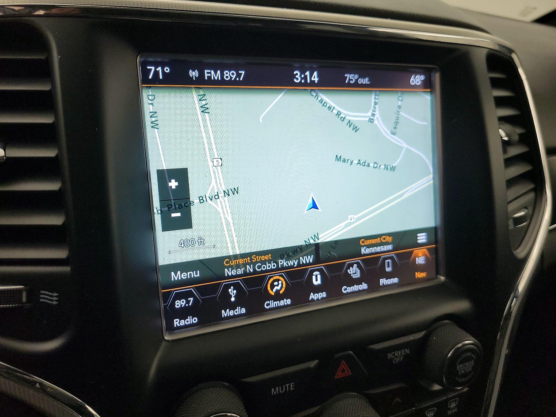 Thumbnail: 2018 Jeep Grand Cherokee - 14