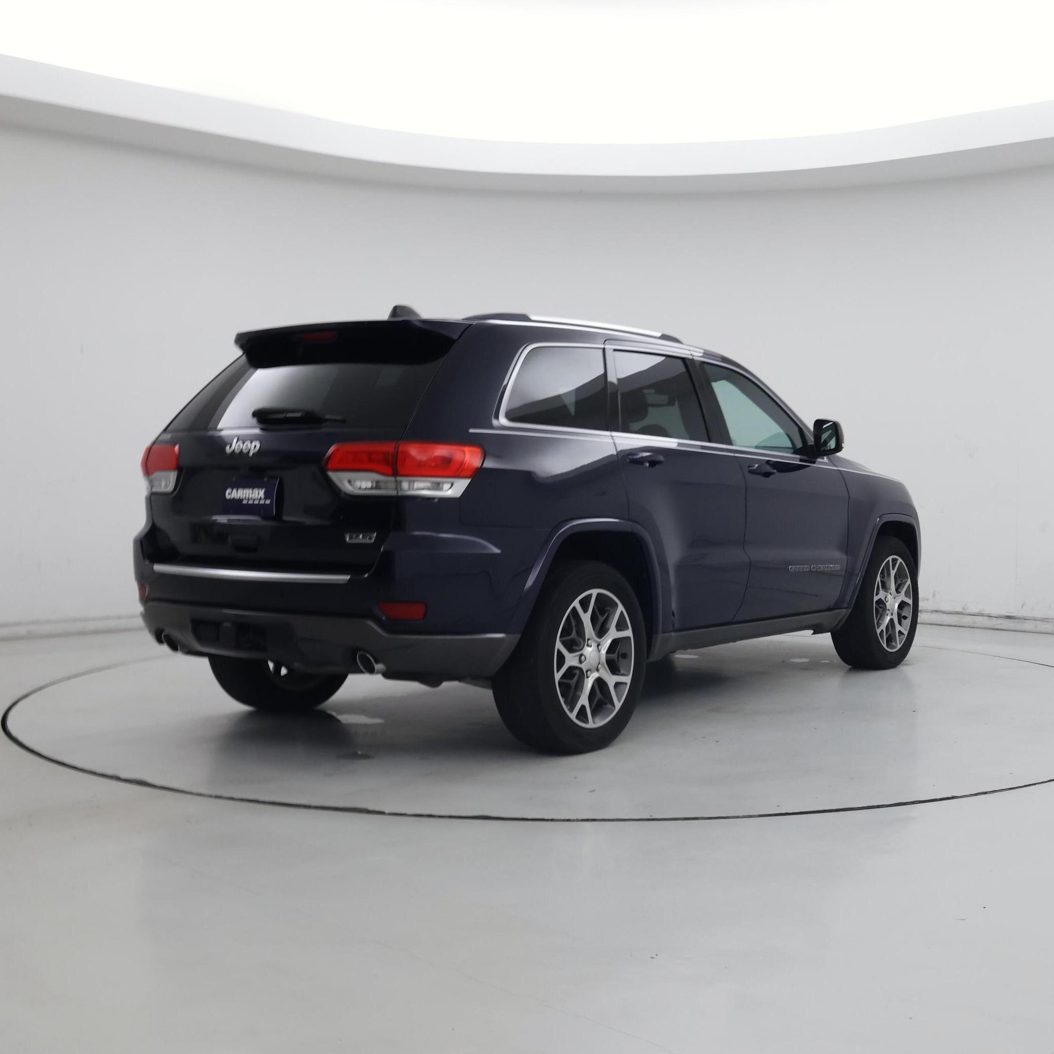 Thumbnail: 2018 Jeep Grand Cherokee - 8