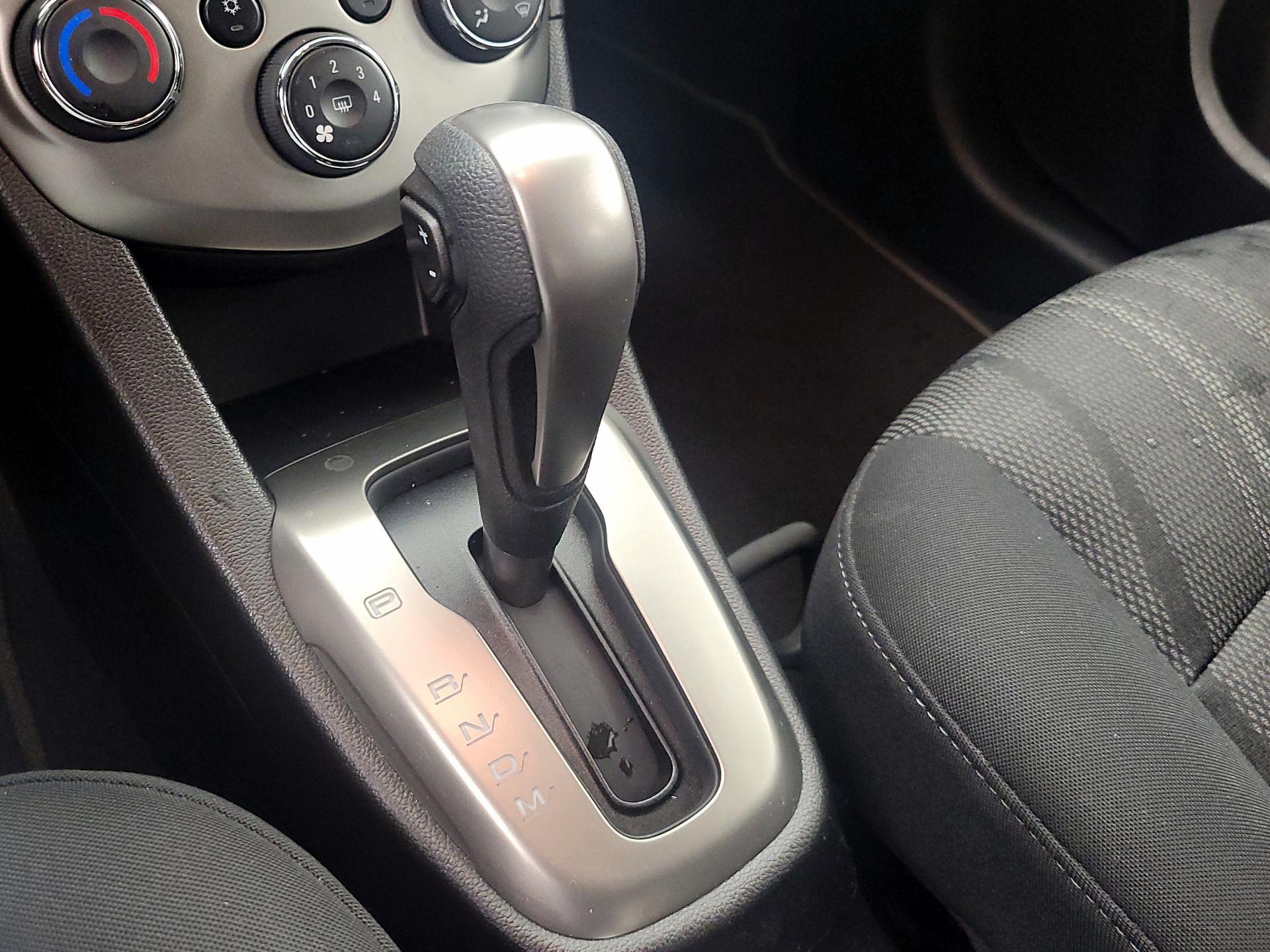 Thumbnail: 2014 Chevrolet Sonic - 16