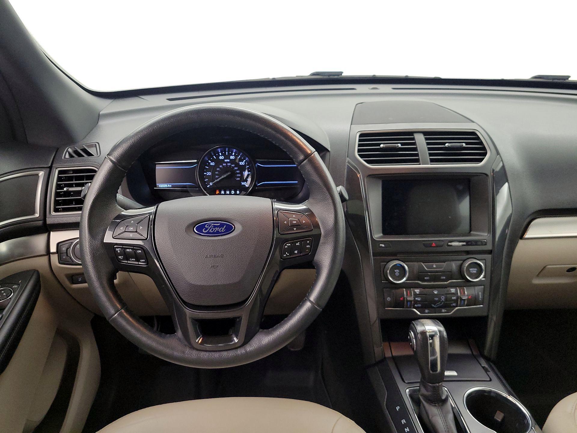 Thumbnail: 2018 Ford Explorer - 10