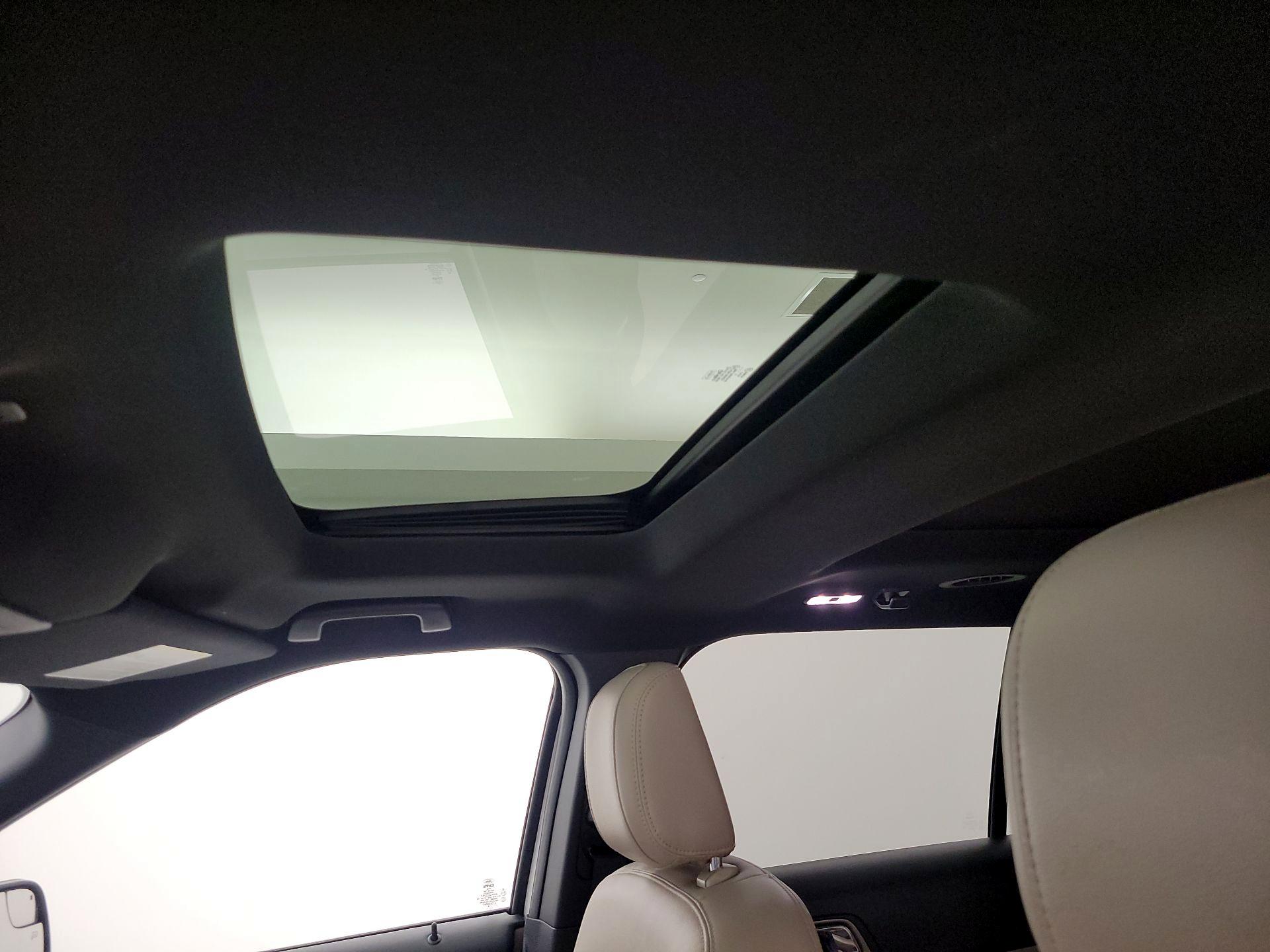 Thumbnail: 2018 Ford Explorer - 20