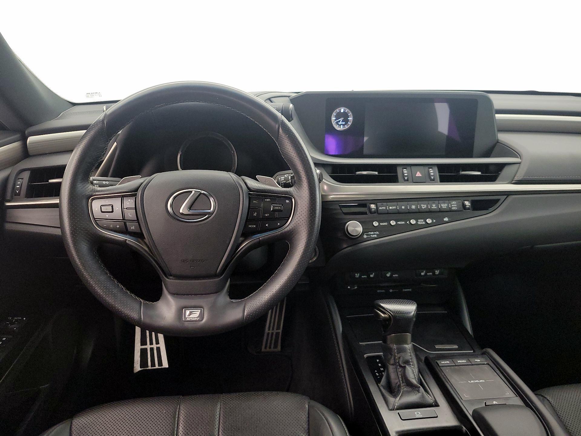Thumbnail: 2021 Lexus ES - 10