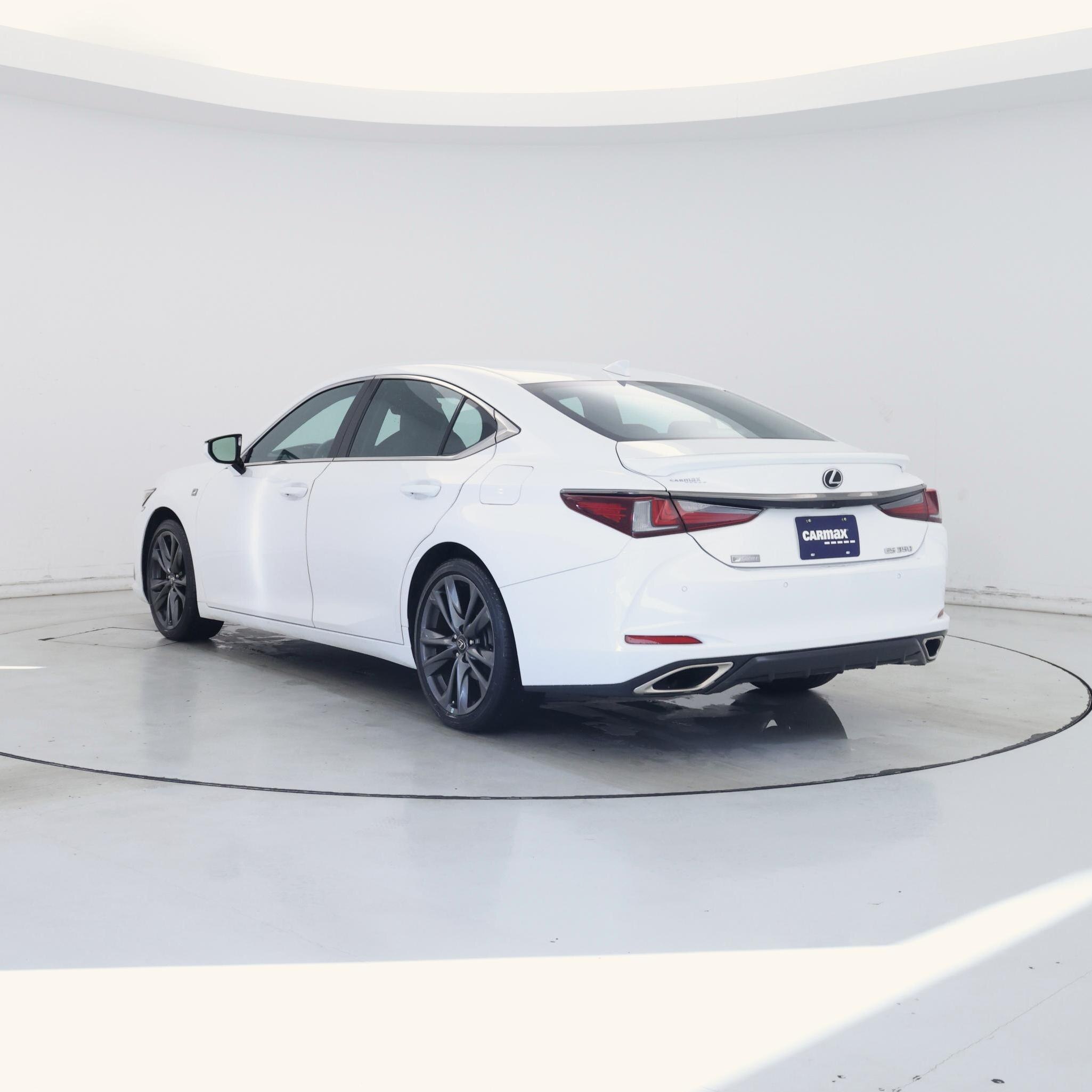 Thumbnail: 2021 Lexus ES - 2