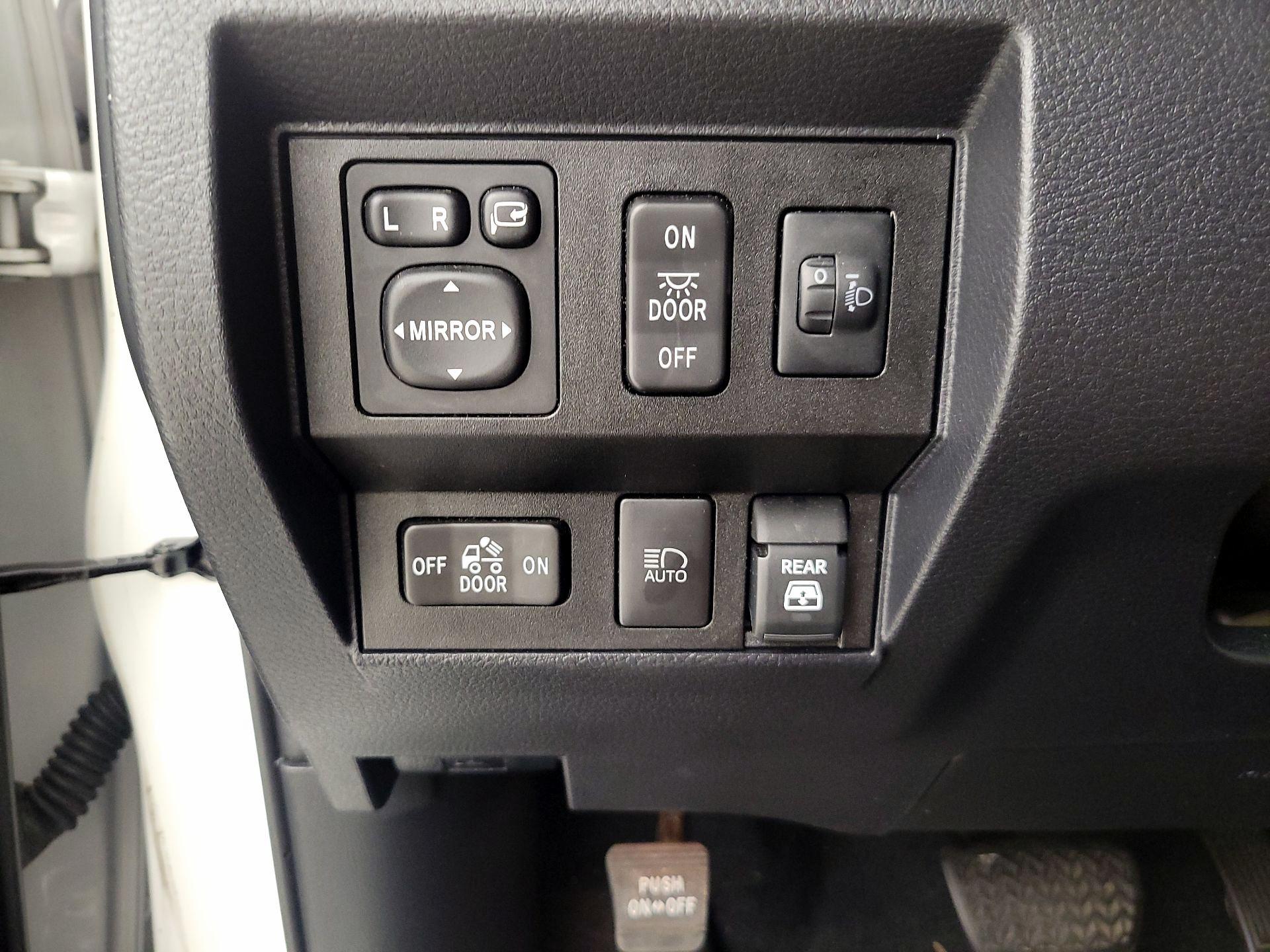 Thumbnail: 2019 Toyota Tundra - 13