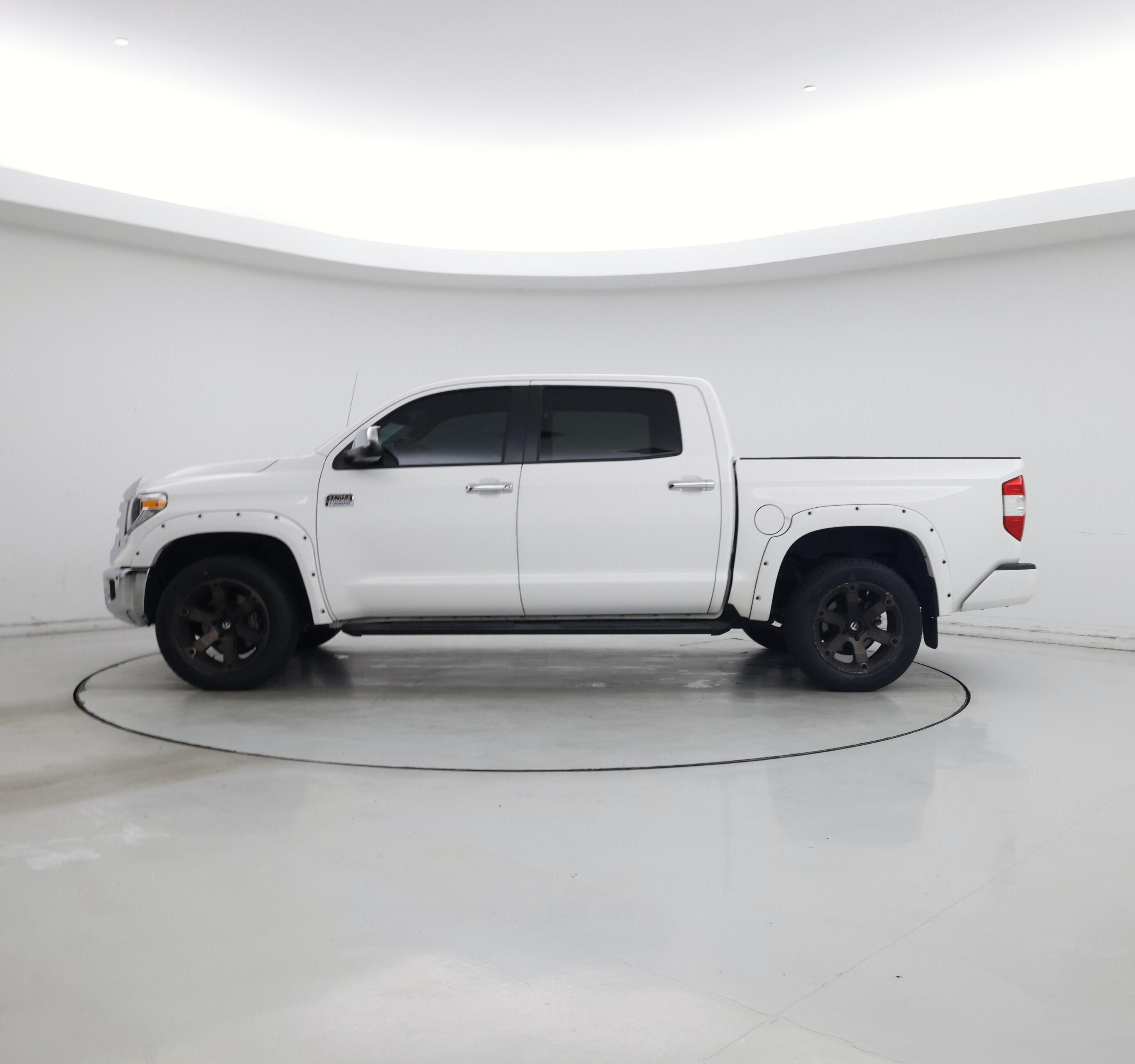 Thumbnail: 2019 Toyota Tundra - 3