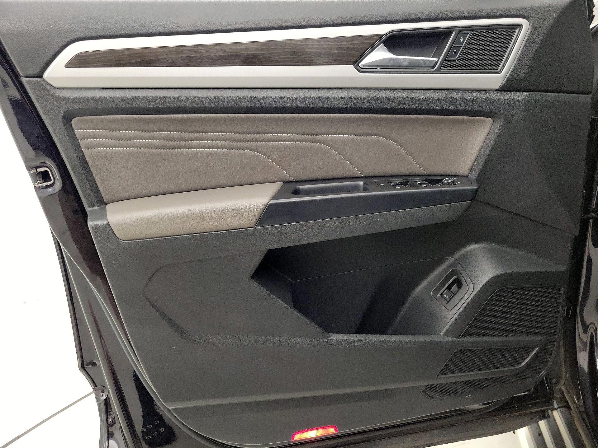 Thumbnail: 2021 Volkswagen Atlas - 12