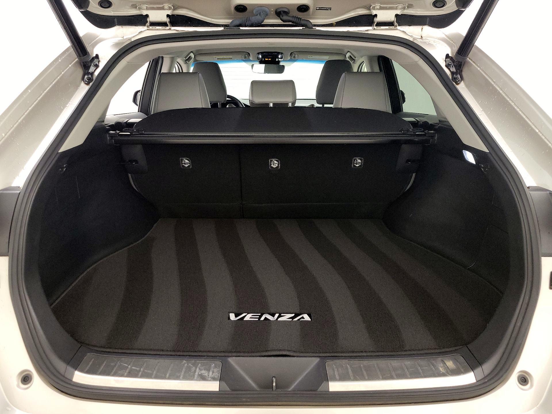 Thumbnail: 2021 Toyota Venza - 20