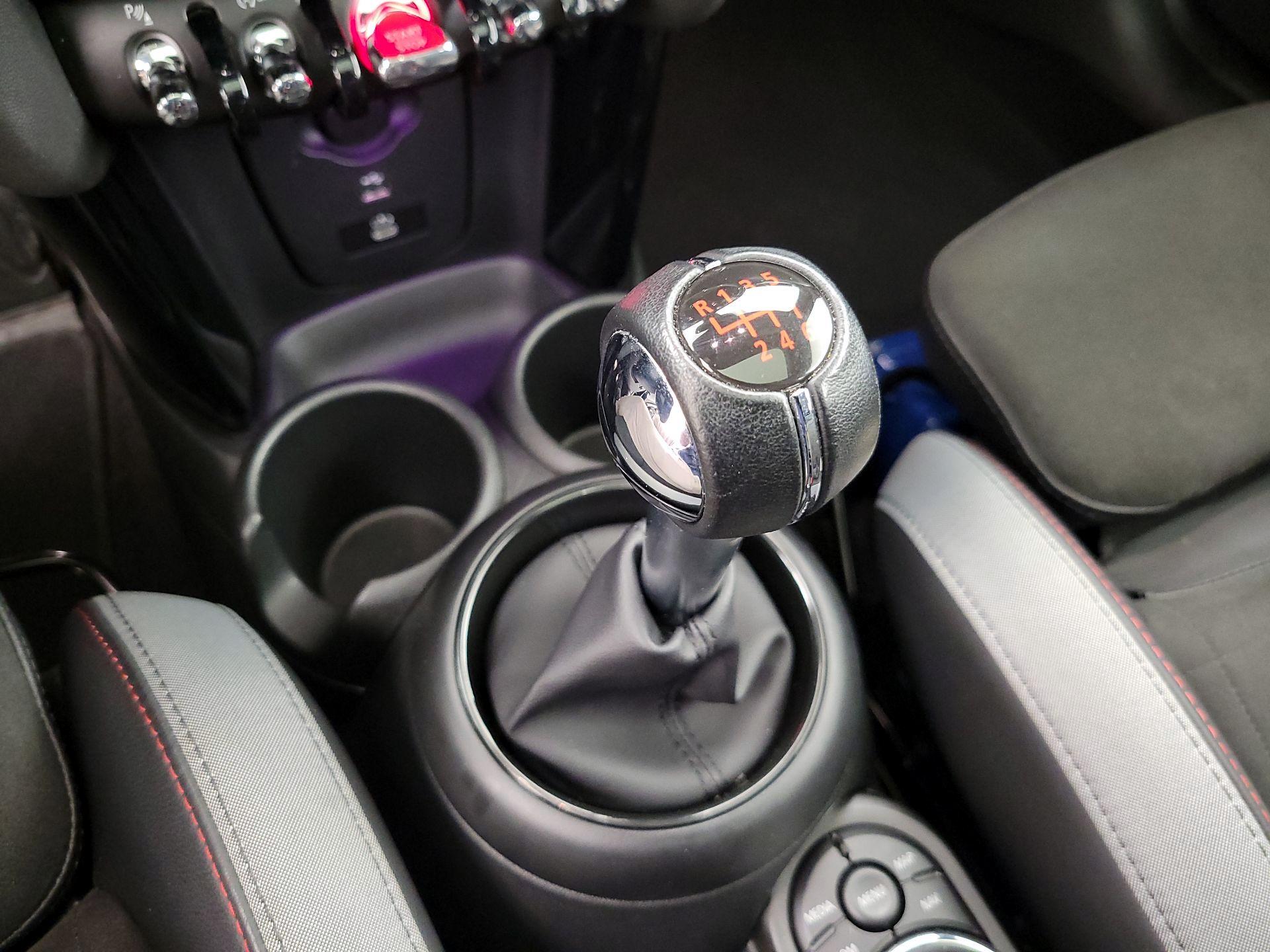 Thumbnail: 2023 MINI Cooper Hardtop - 18