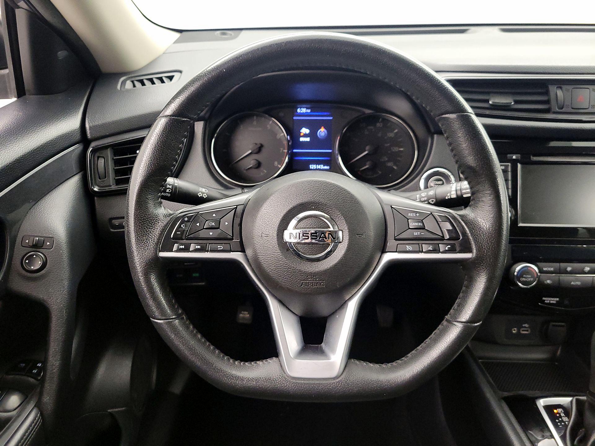 Thumbnail: 2019 Nissan Rogue - 10