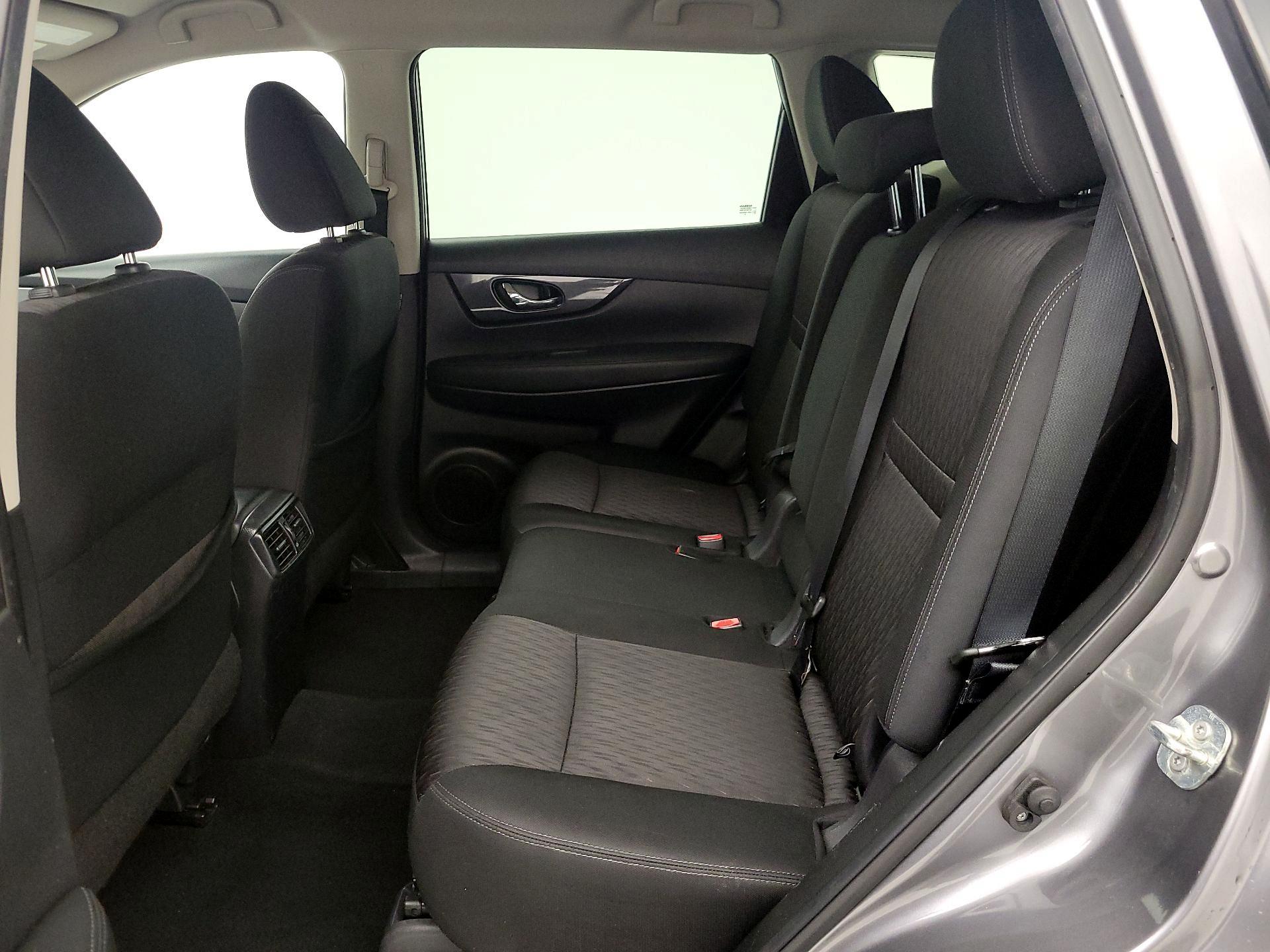 Thumbnail: 2019 Nissan Rogue - 19