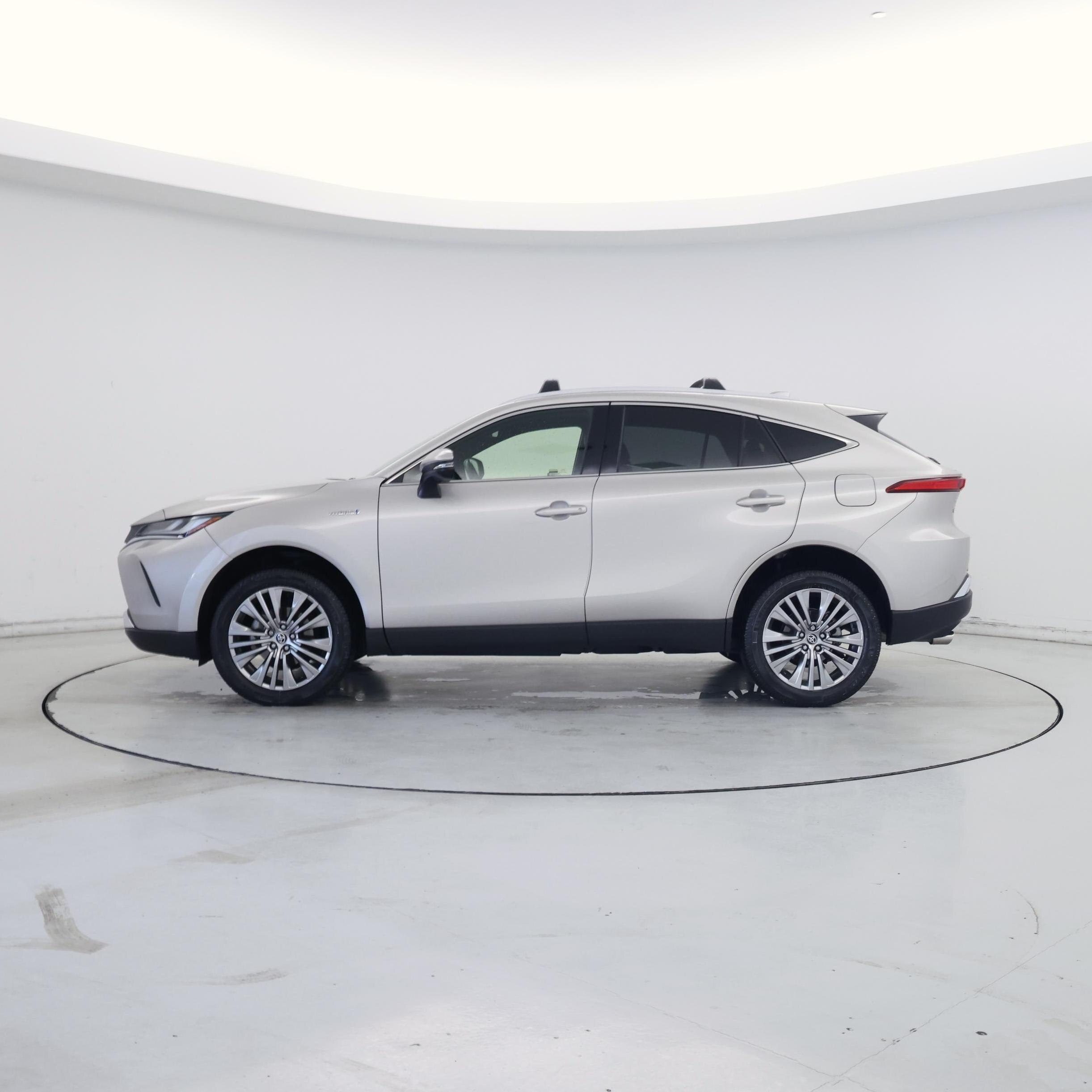 Thumbnail: 2021 Toyota Venza - 3