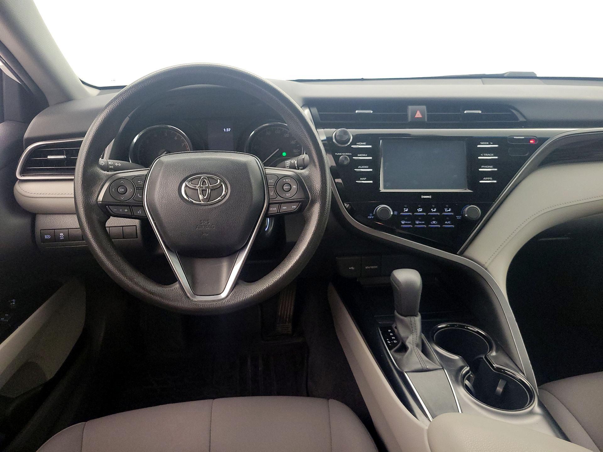 Thumbnail: 2020 Toyota Camry - 10