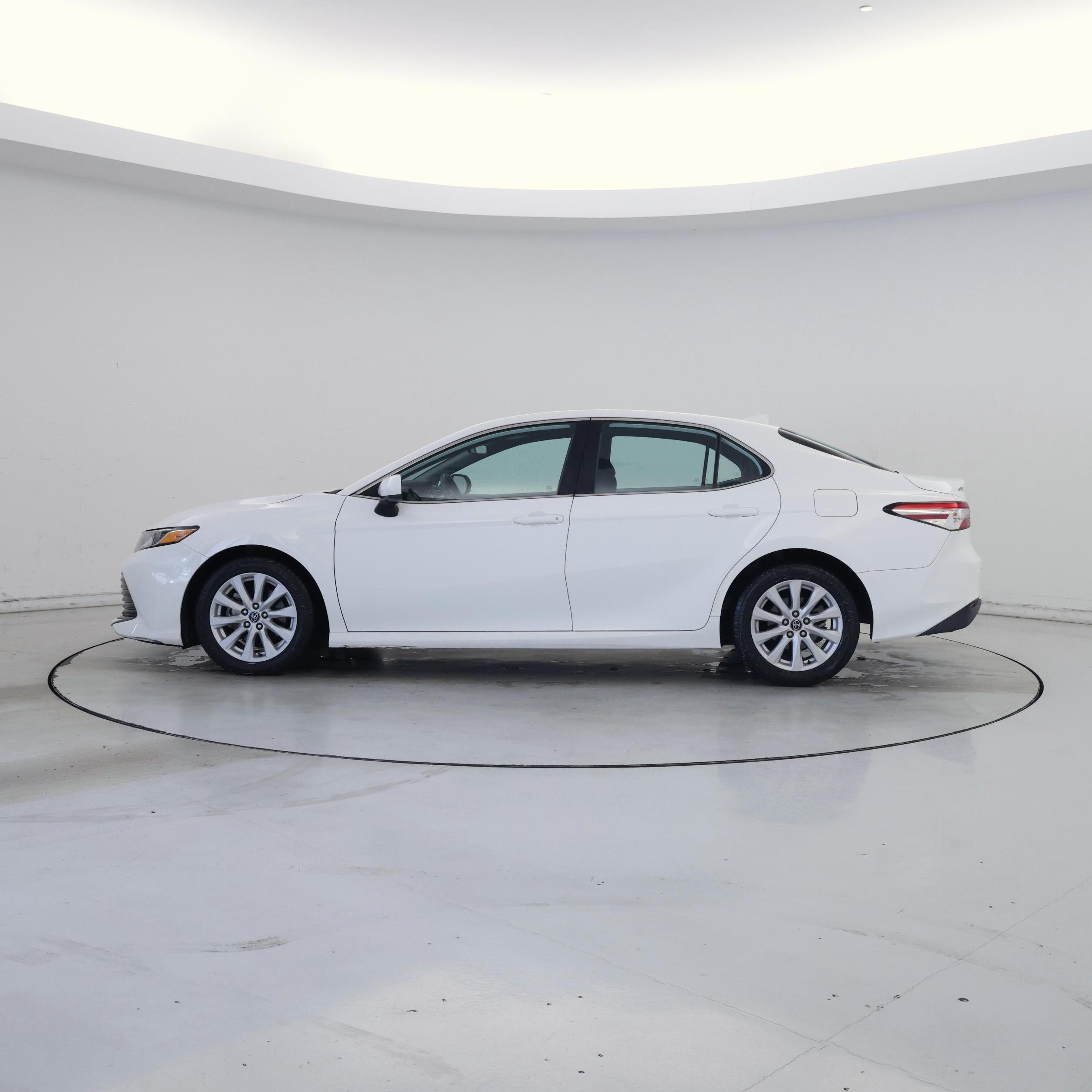 Thumbnail: 2020 Toyota Camry - 3