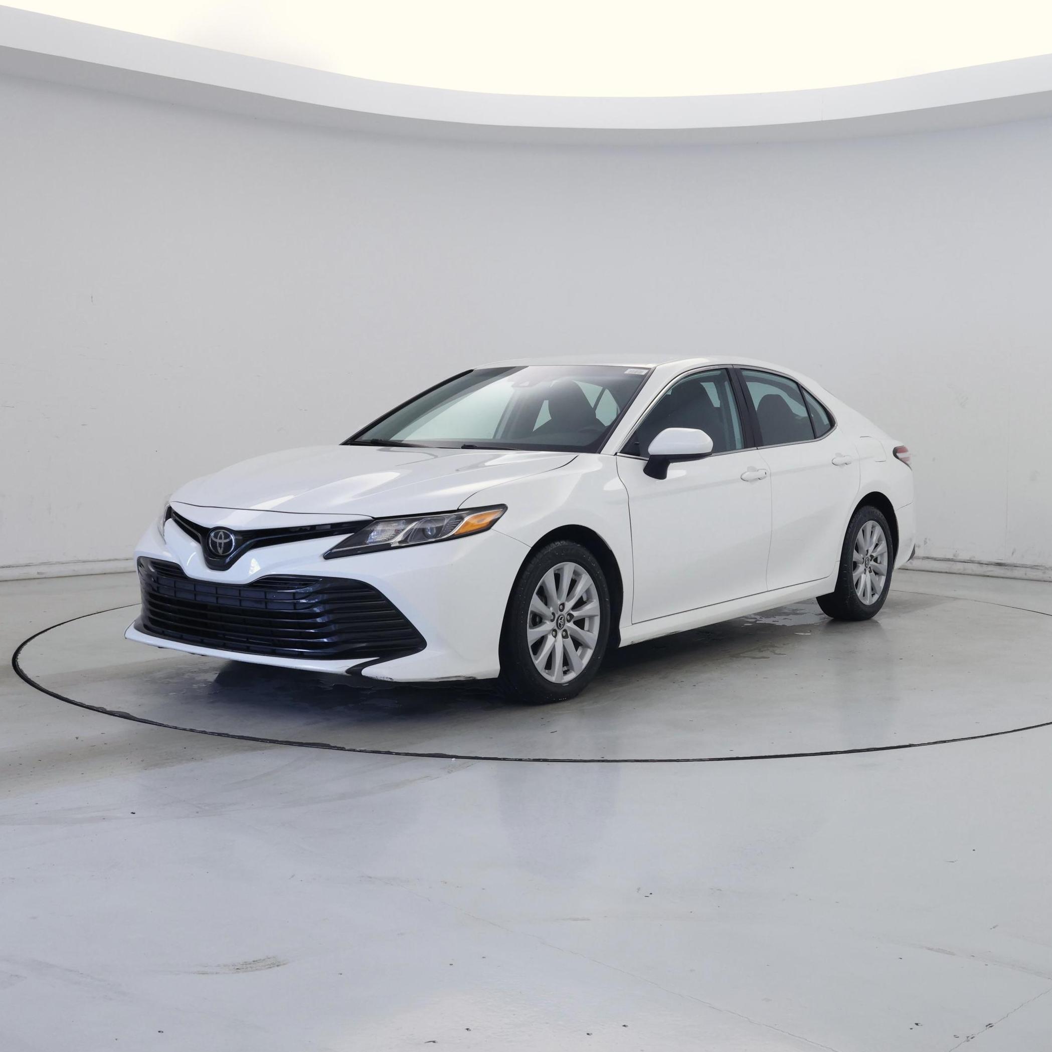 Thumbnail: 2020 Toyota Camry - 4