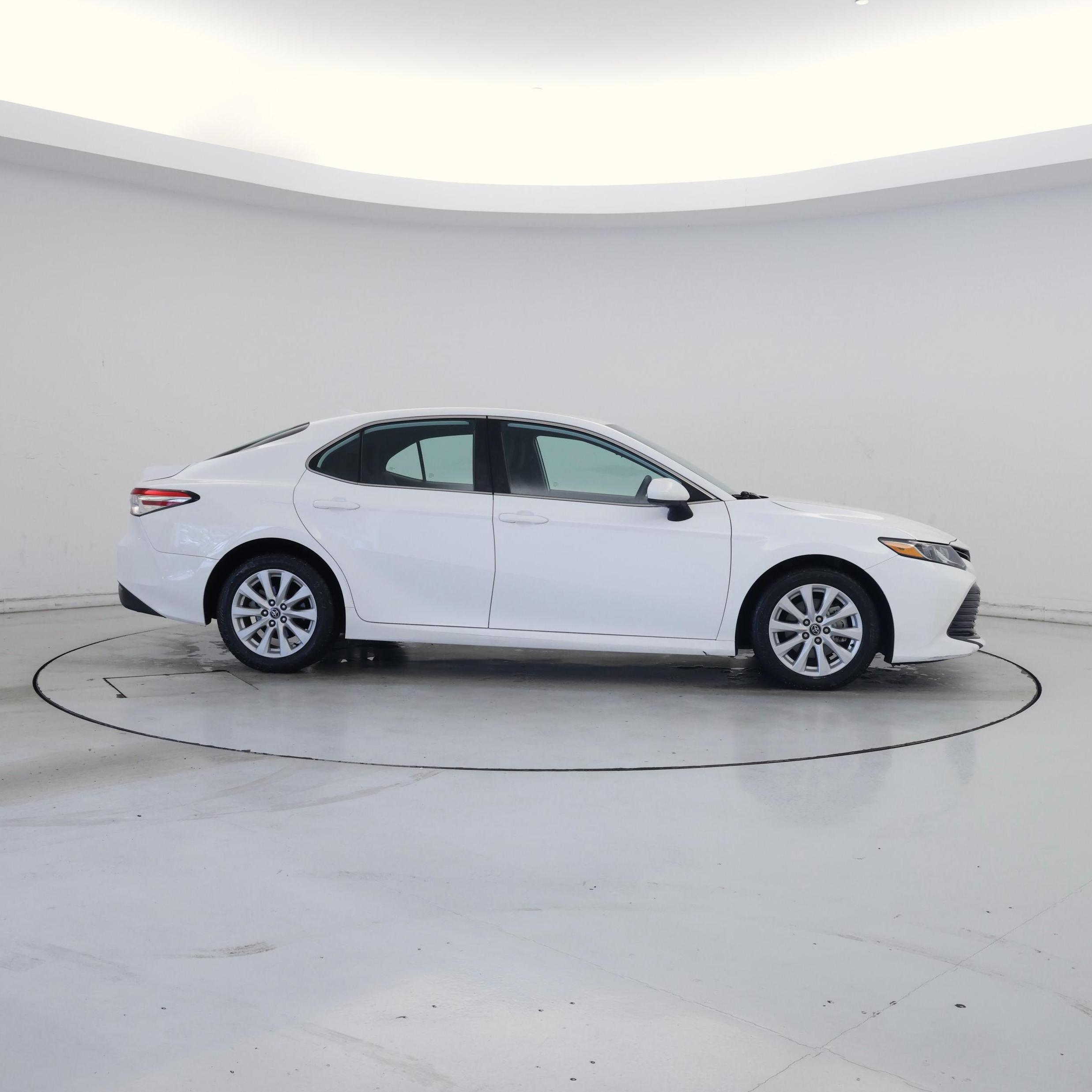 Thumbnail: 2020 Toyota Camry - 7