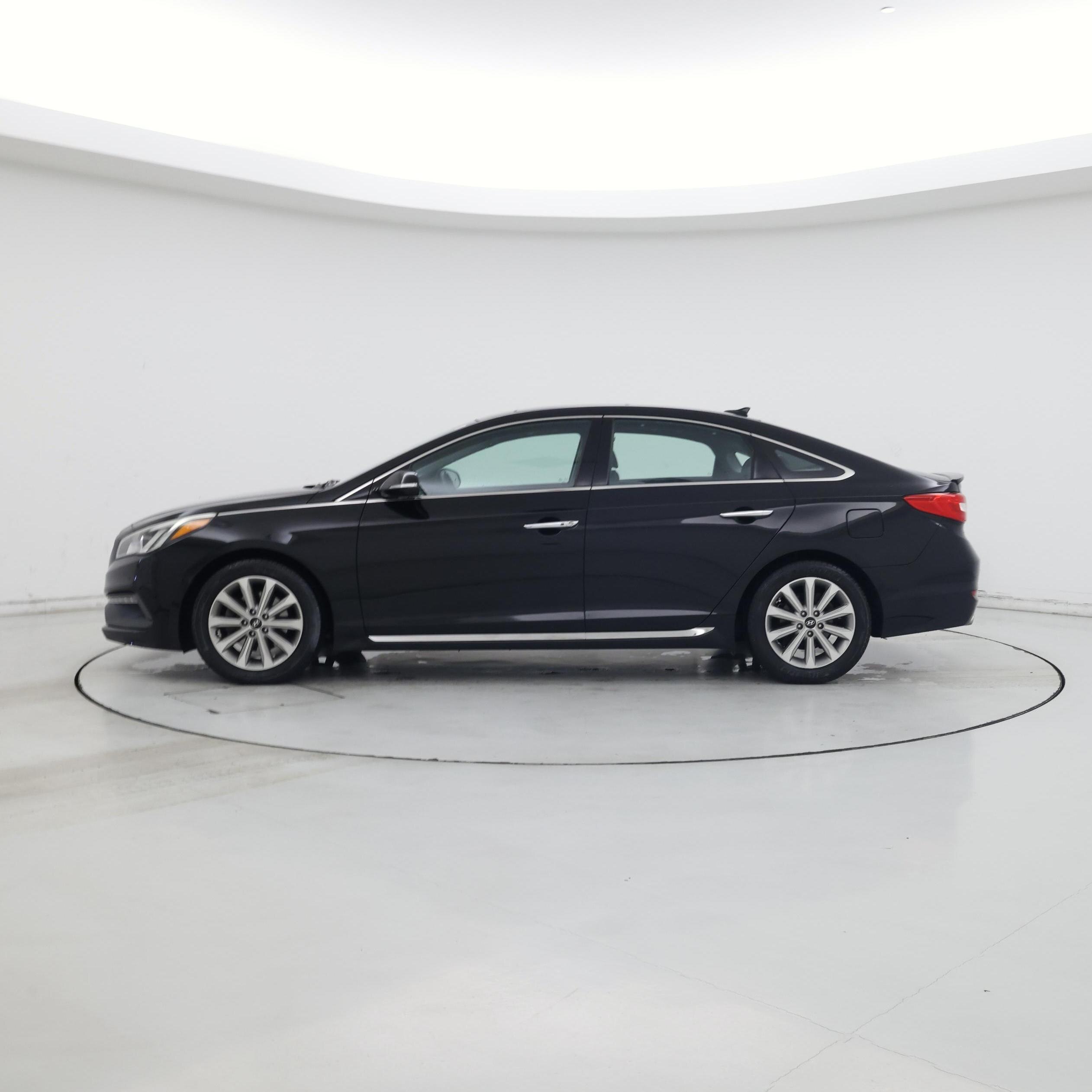 Thumbnail: 2016 Hyundai Sonata - 3