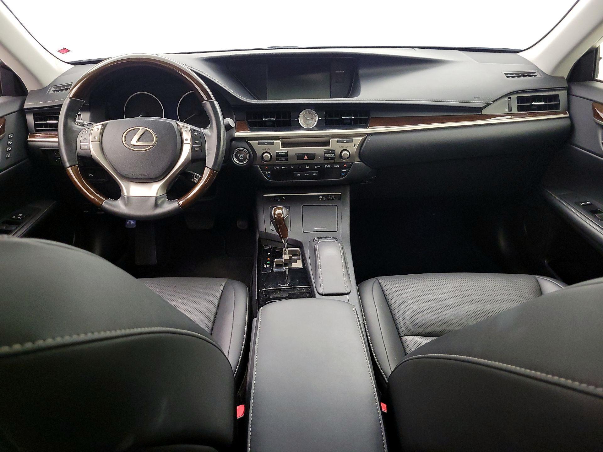 Thumbnail: 2014 Lexus ES - 9