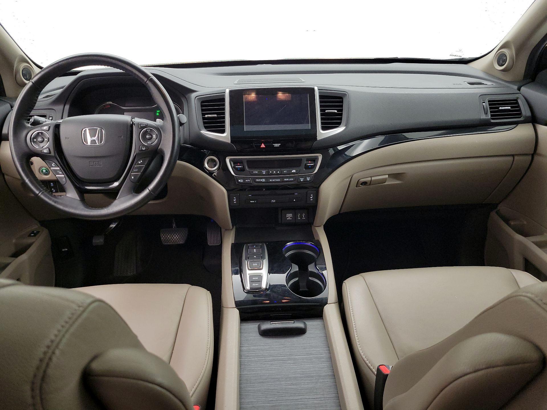 Thumbnail: 2016 Honda Pilot - 9