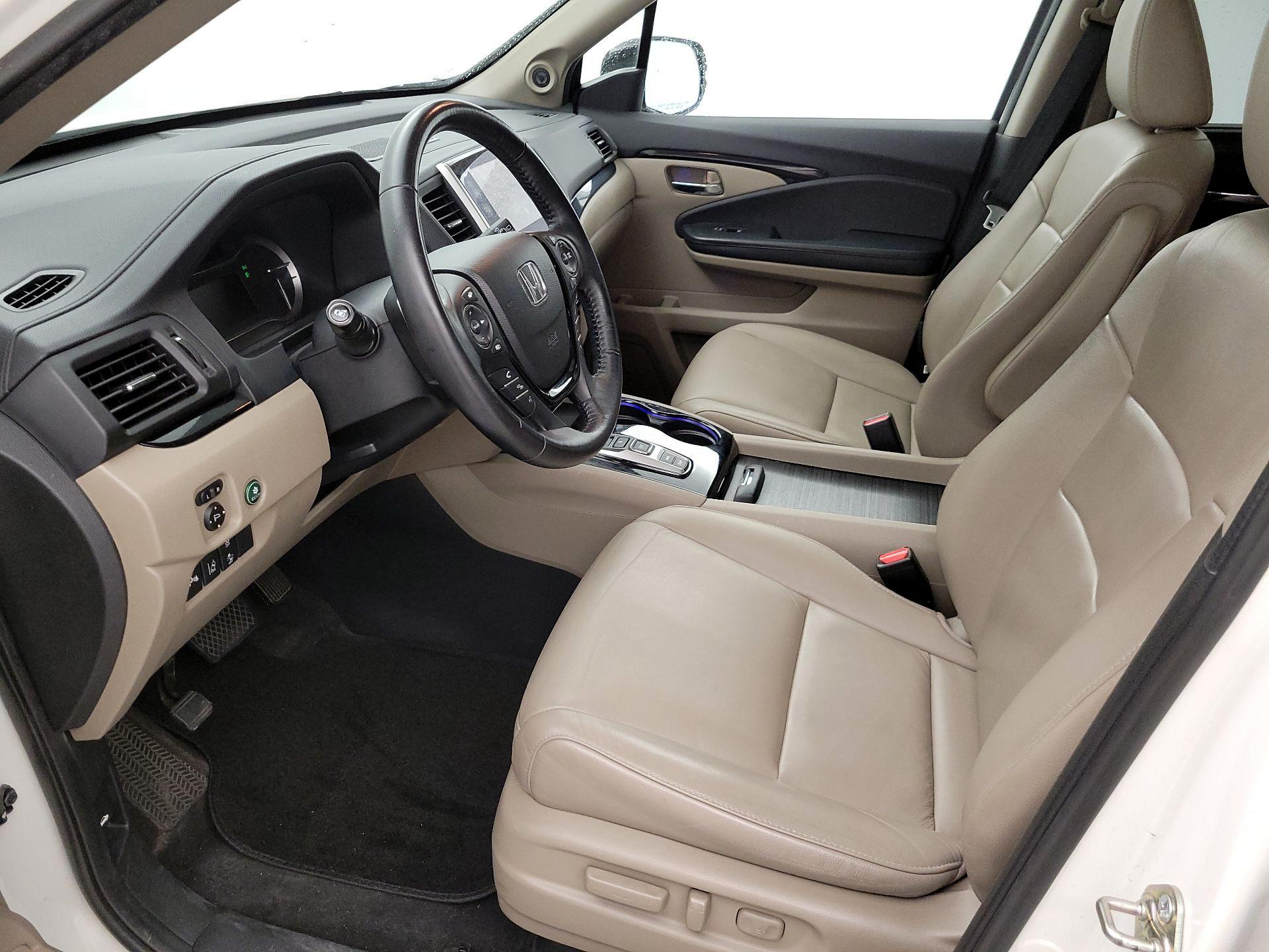 Thumbnail: 2016 Honda Pilot - 11