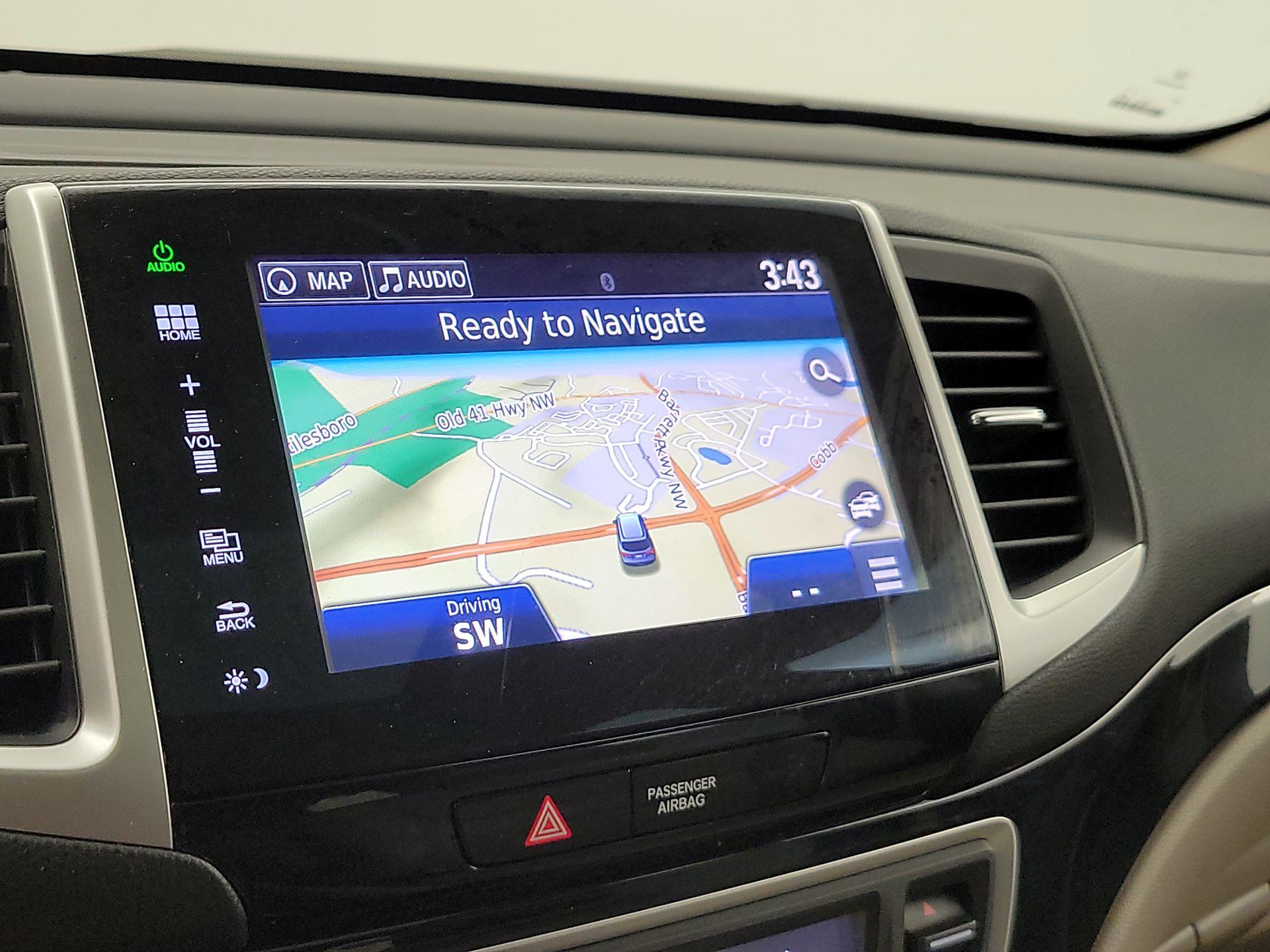 Thumbnail: 2016 Honda Pilot - 14