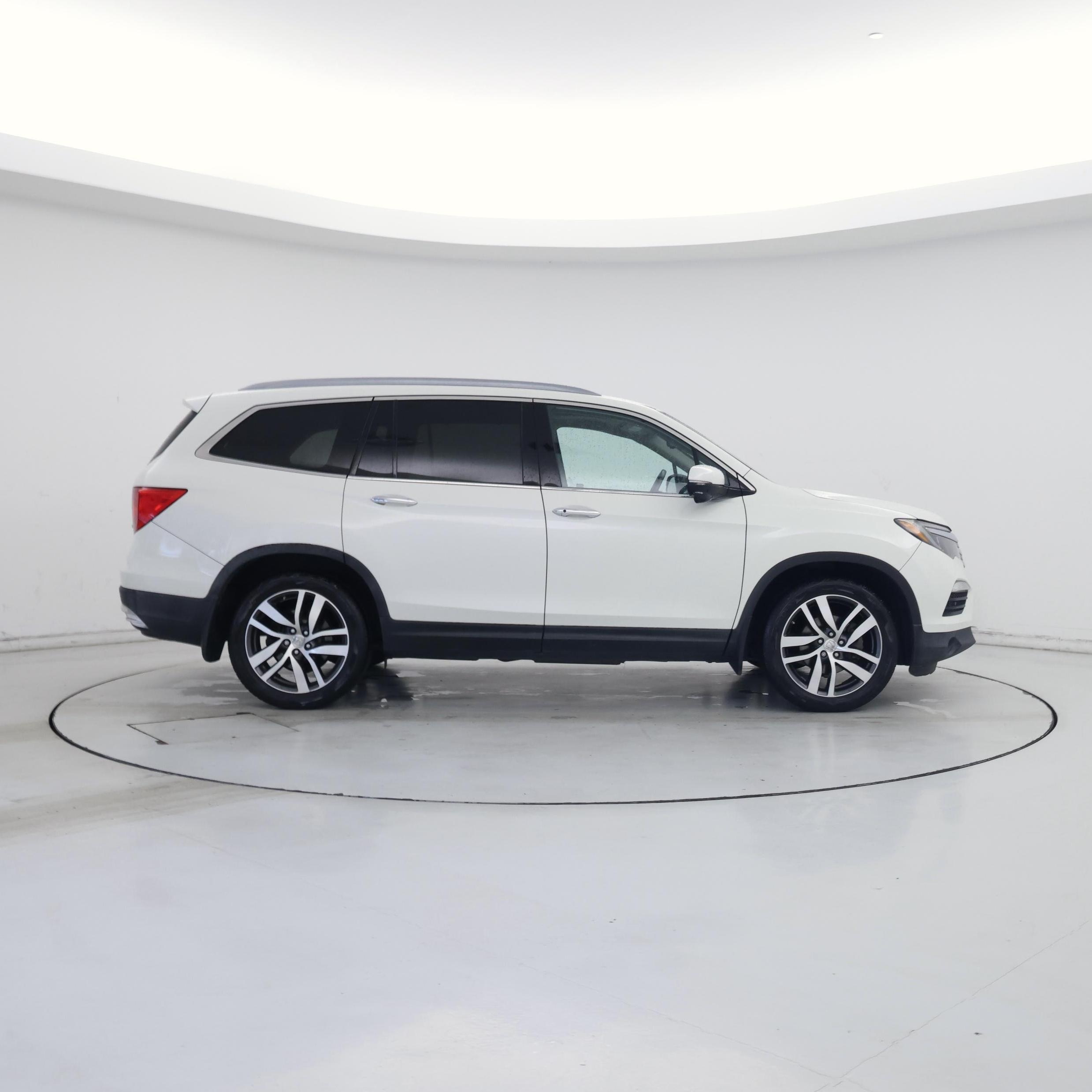 Thumbnail: 2016 Honda Pilot - 7