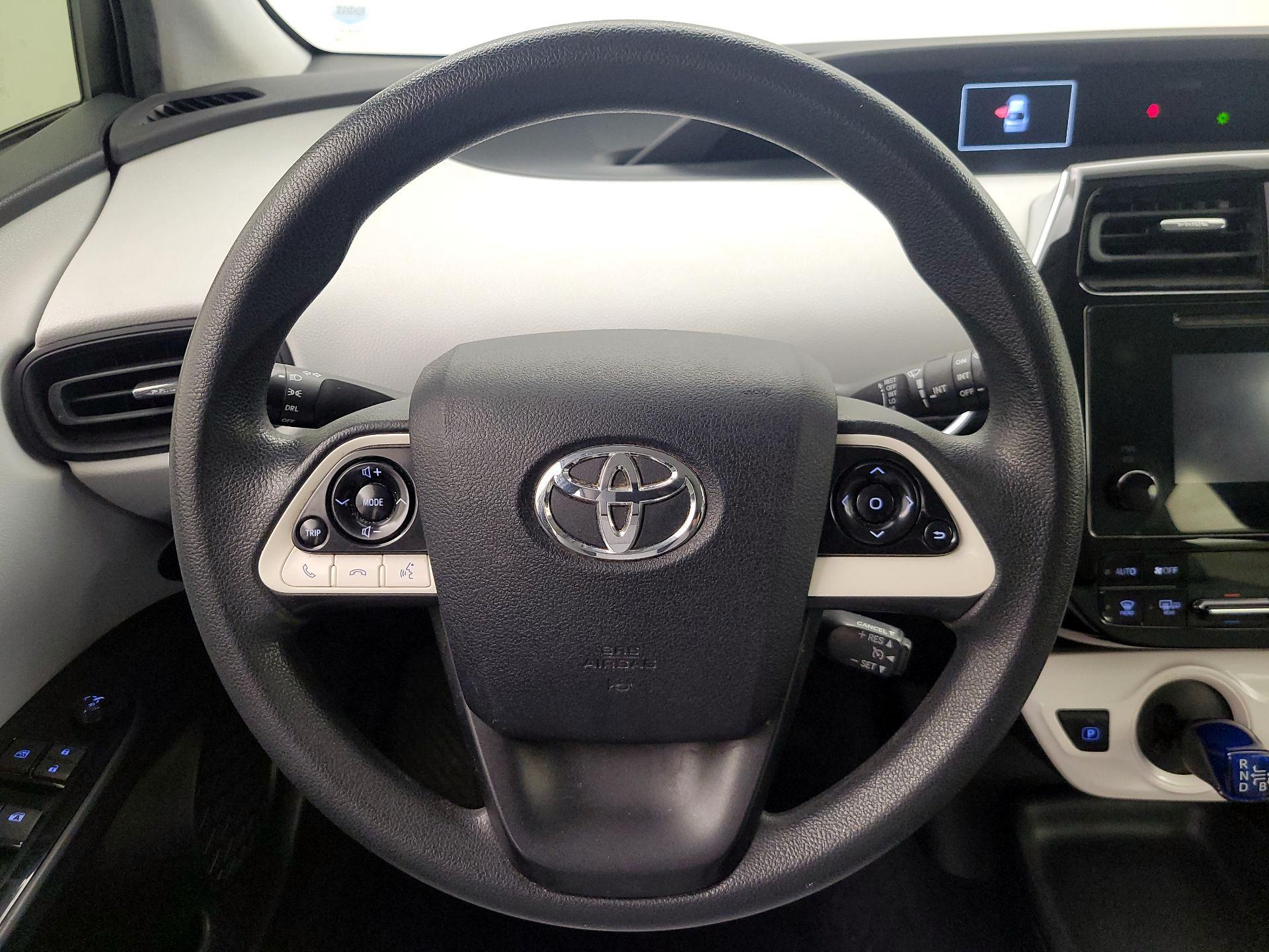 Thumbnail: 2016 Toyota Prius - 10