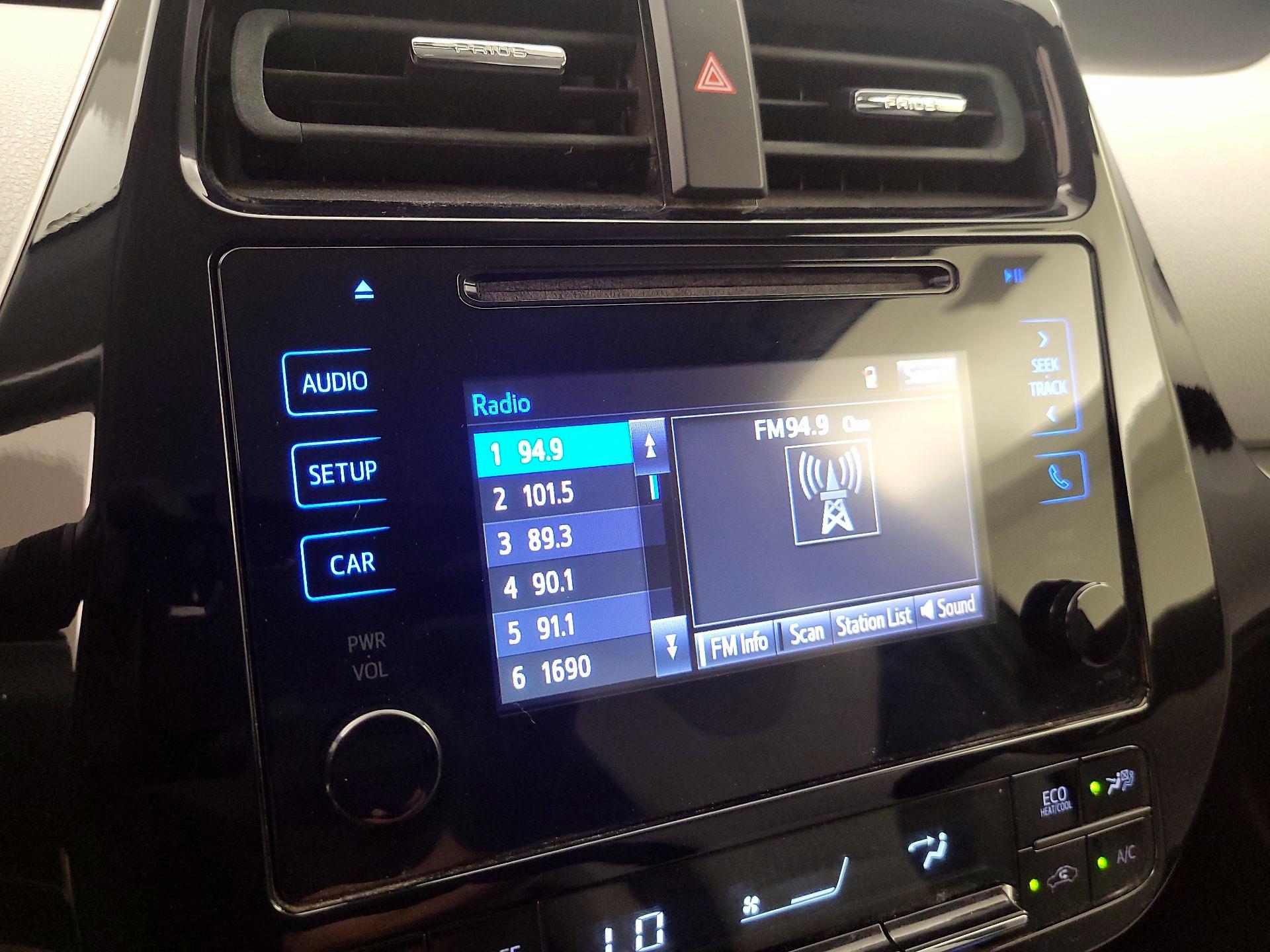 Thumbnail: 2016 Toyota Prius - 15