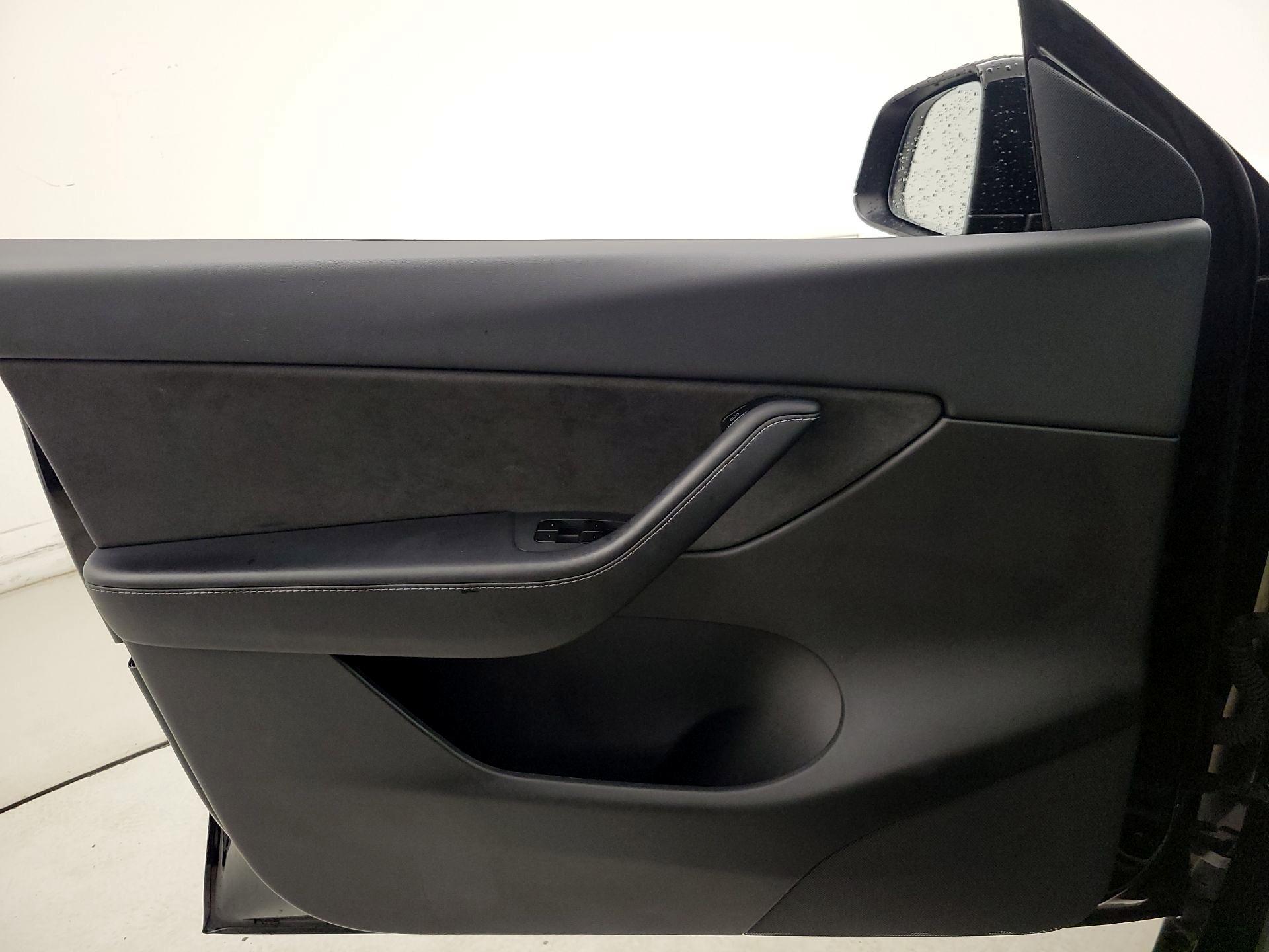 Thumbnail: 2021 Tesla Model Y - 12
