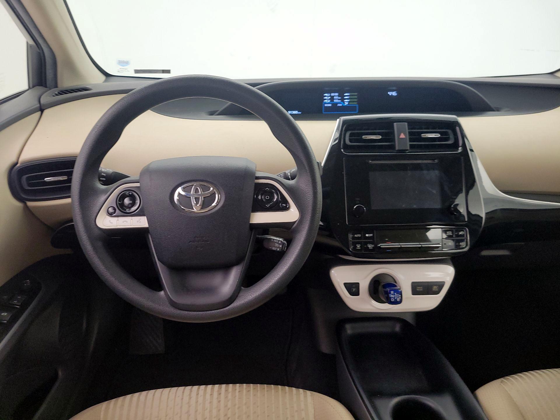 Thumbnail: 2016 Toyota Prius - 10
