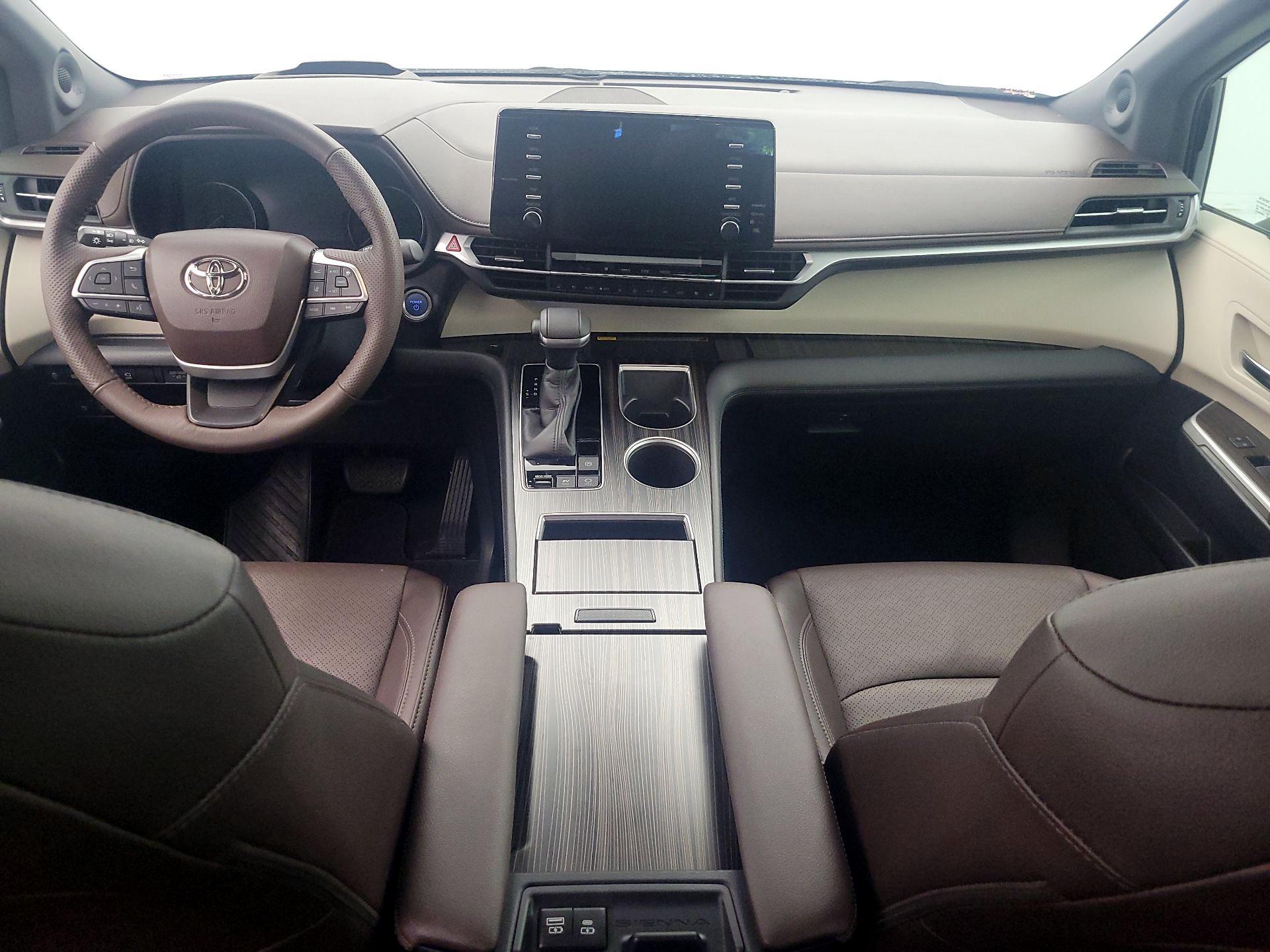Thumbnail: 2022 Toyota Sienna - 9