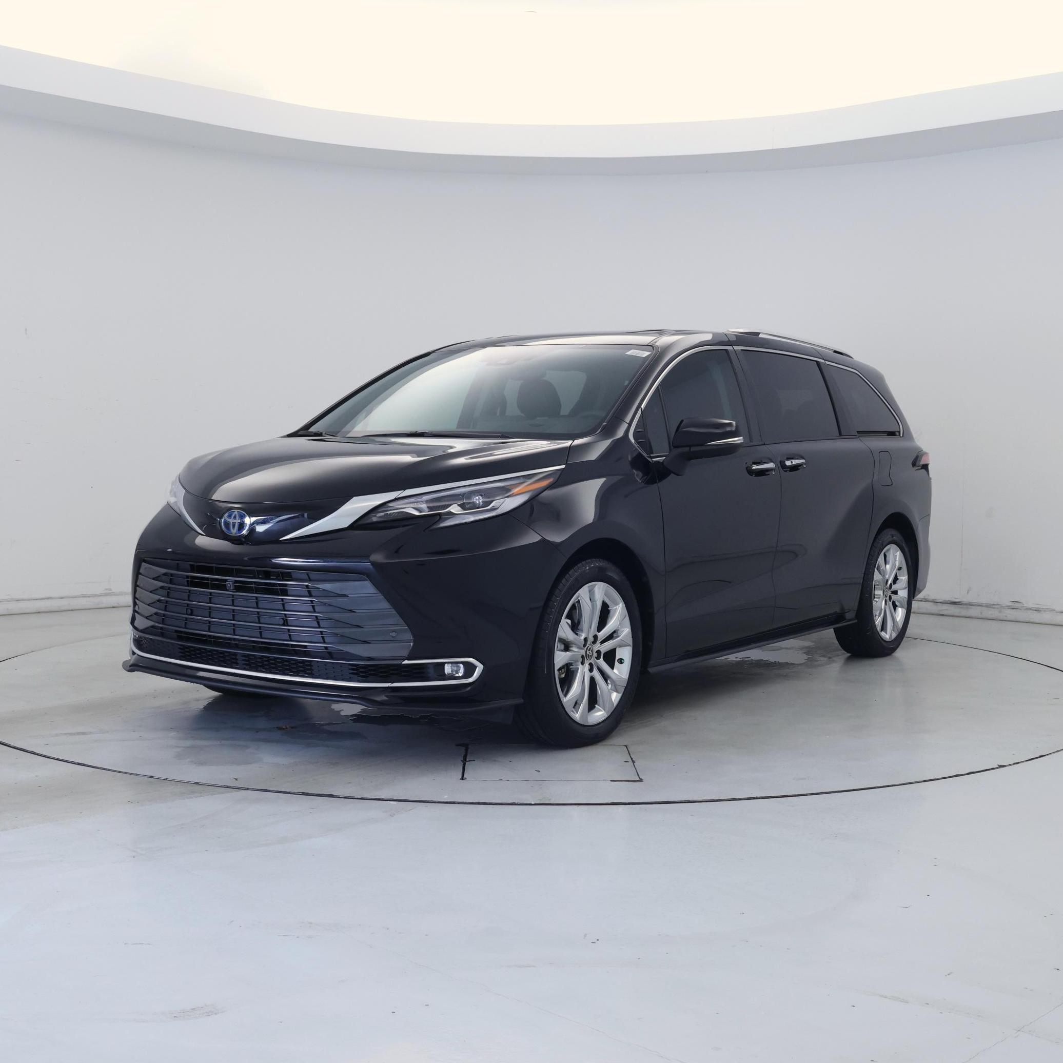 Thumbnail: 2022 Toyota Sienna - 4