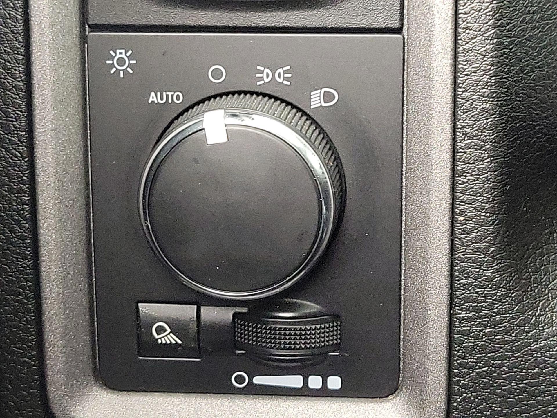 Thumbnail: 2020 RAM 1500 Classic - 13
