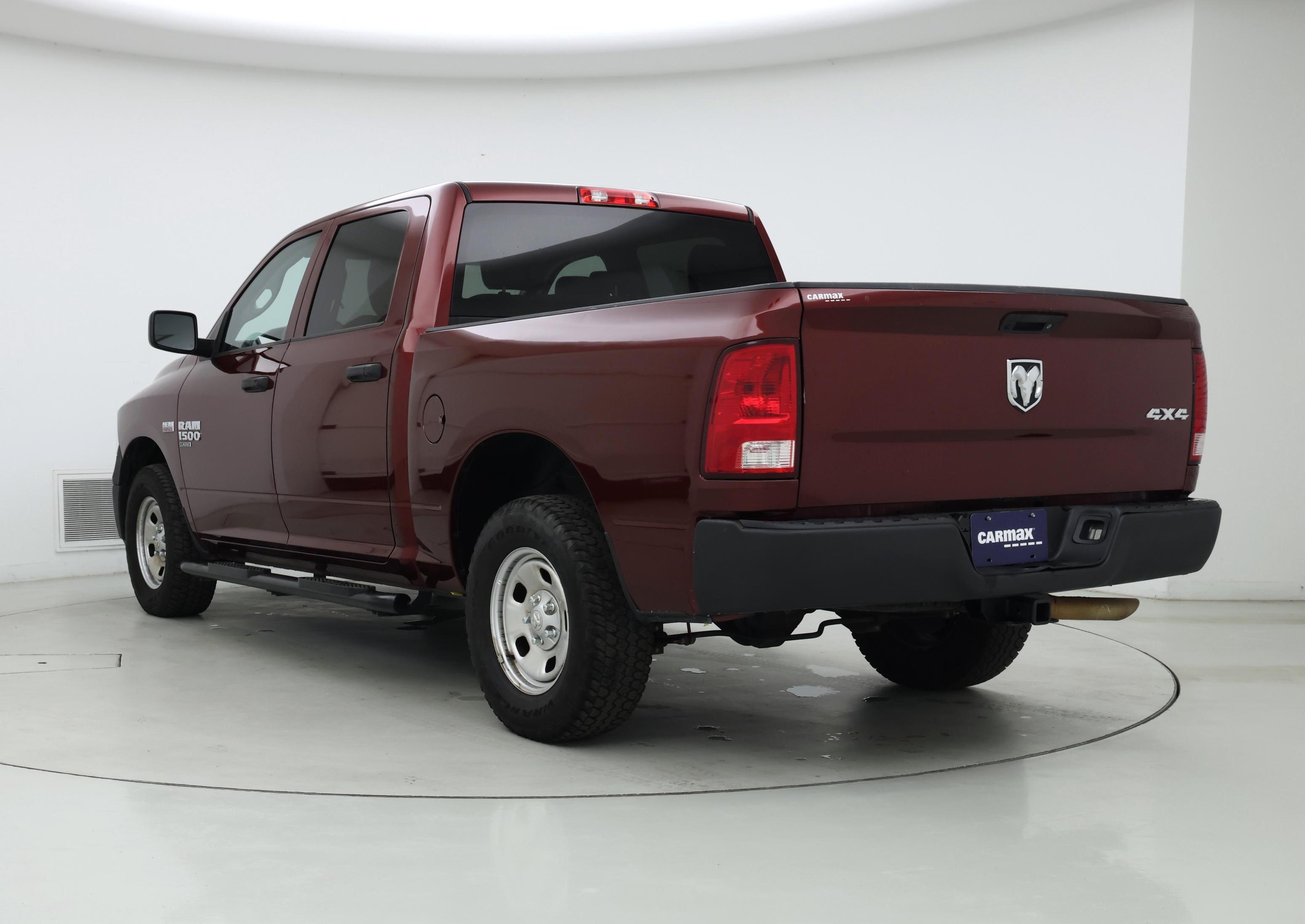 Thumbnail: 2020 RAM 1500 Classic - 2