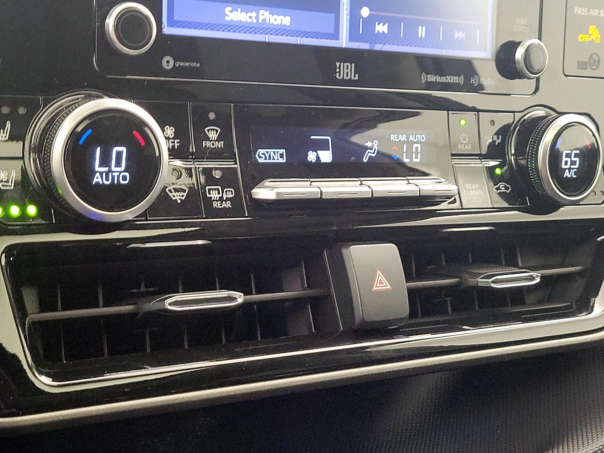 Thumbnail: 2021 Toyota Highlander - 16