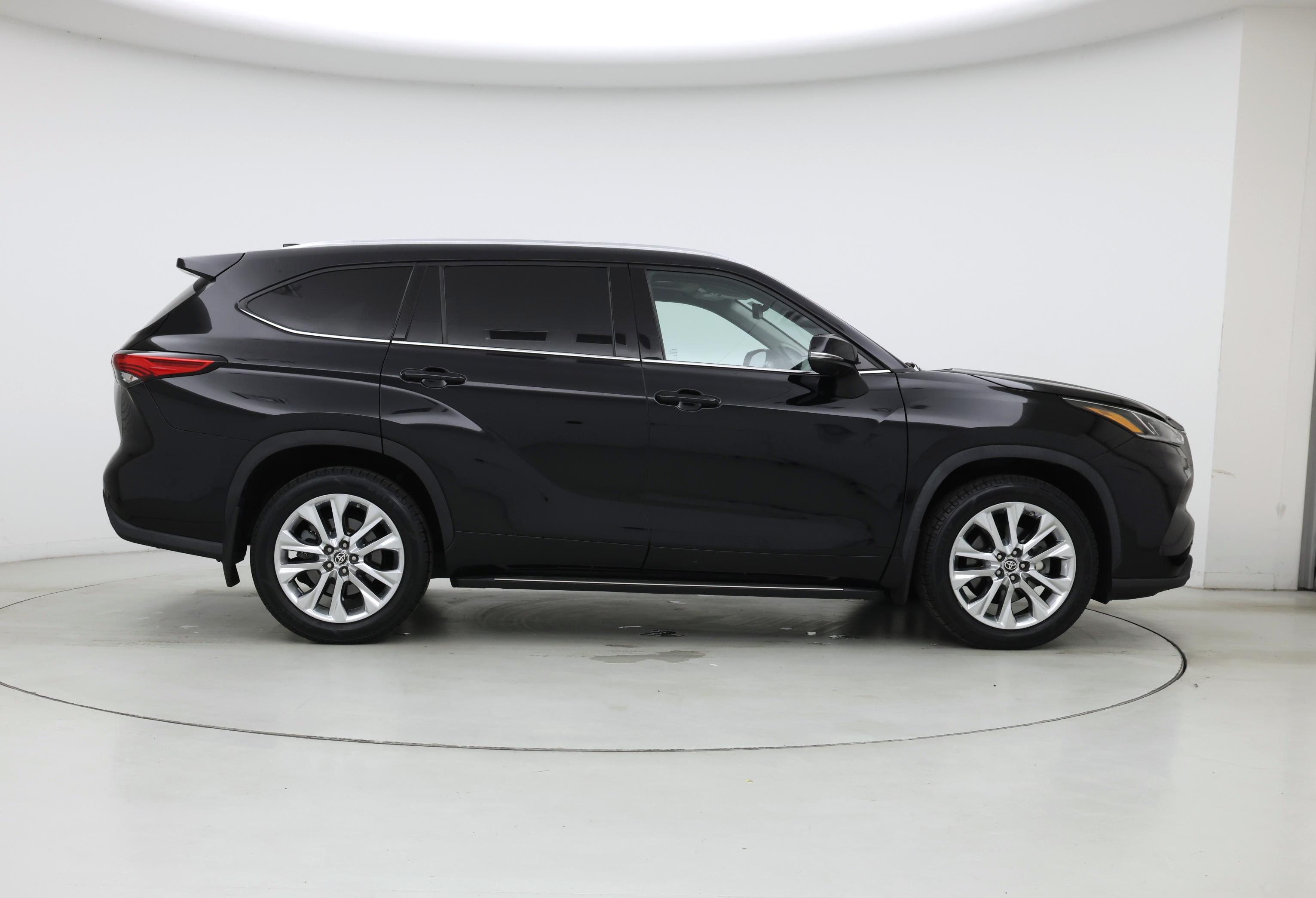 Thumbnail: 2021 Toyota Highlander - 7