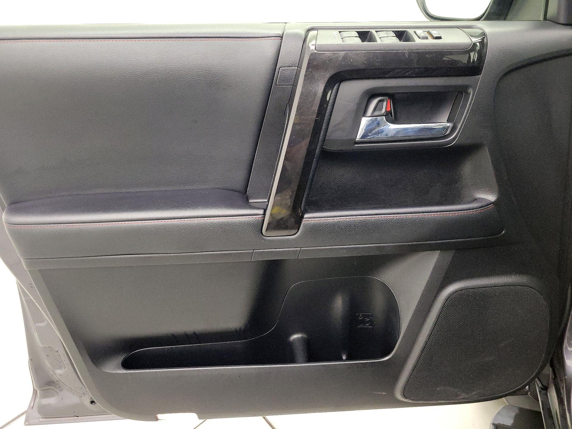 Thumbnail: 2021 Toyota 4Runner - 12