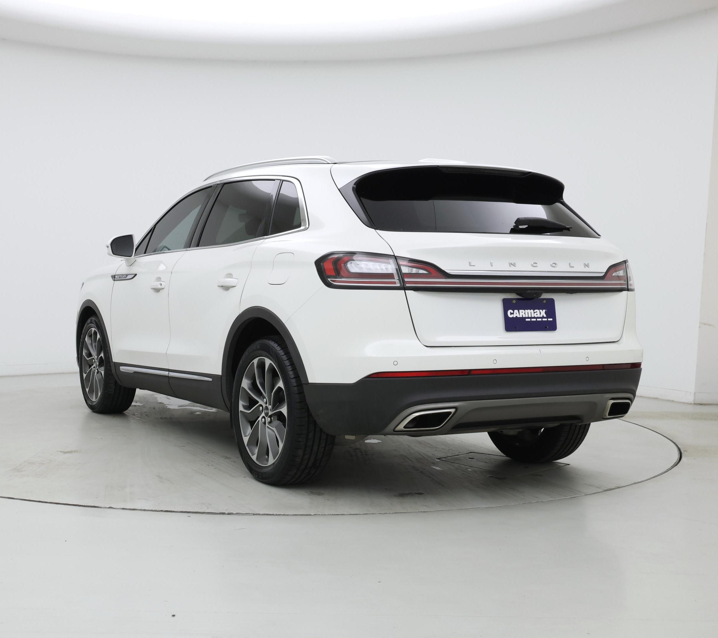 Thumbnail: 2022 Lincoln Nautilus - 2