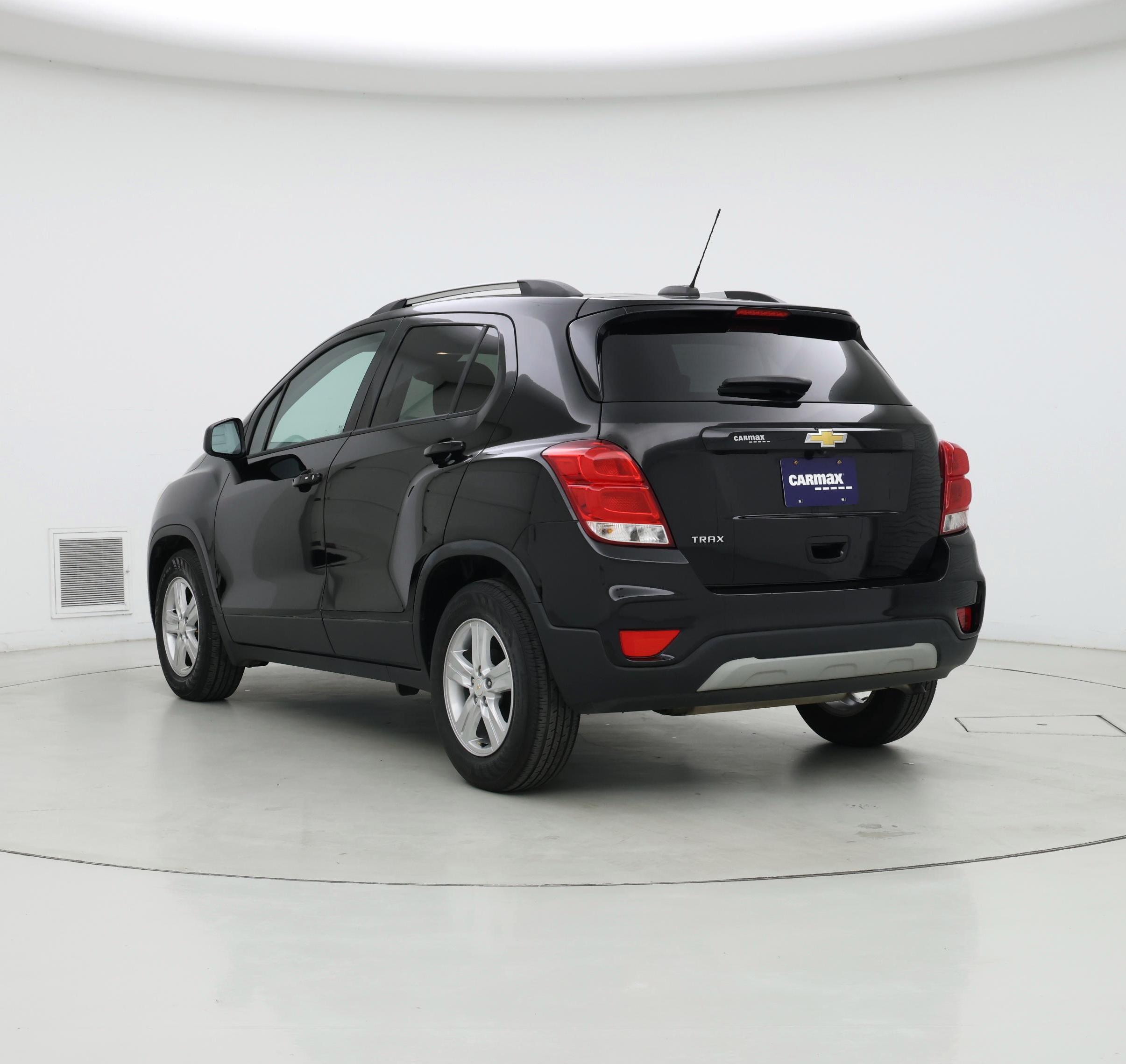 Thumbnail: 2022 Chevrolet Trax - 2