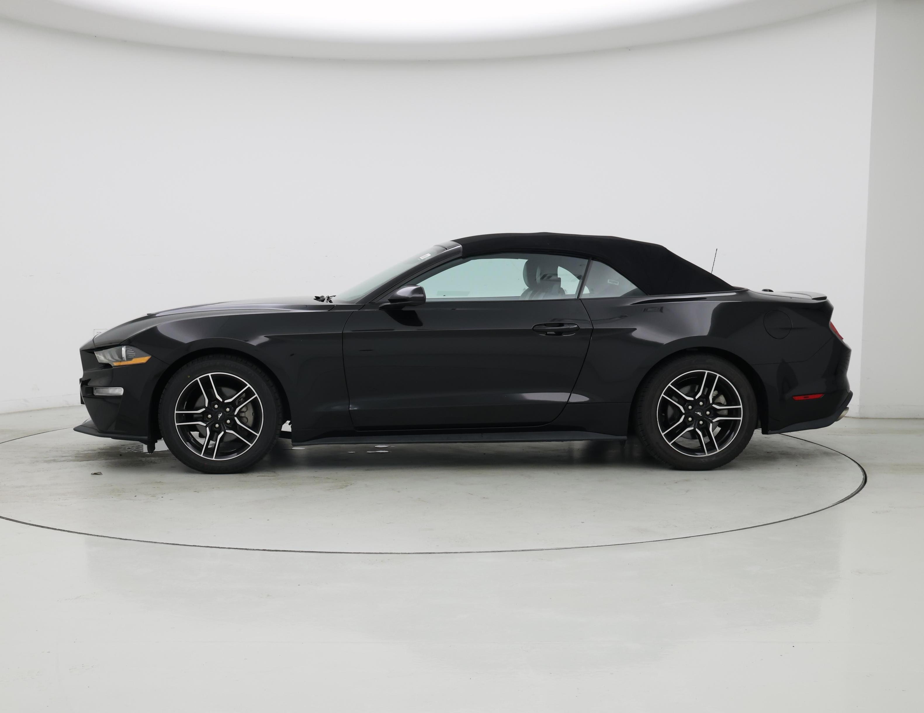 Thumbnail: 2022 Ford Mustang - 3
