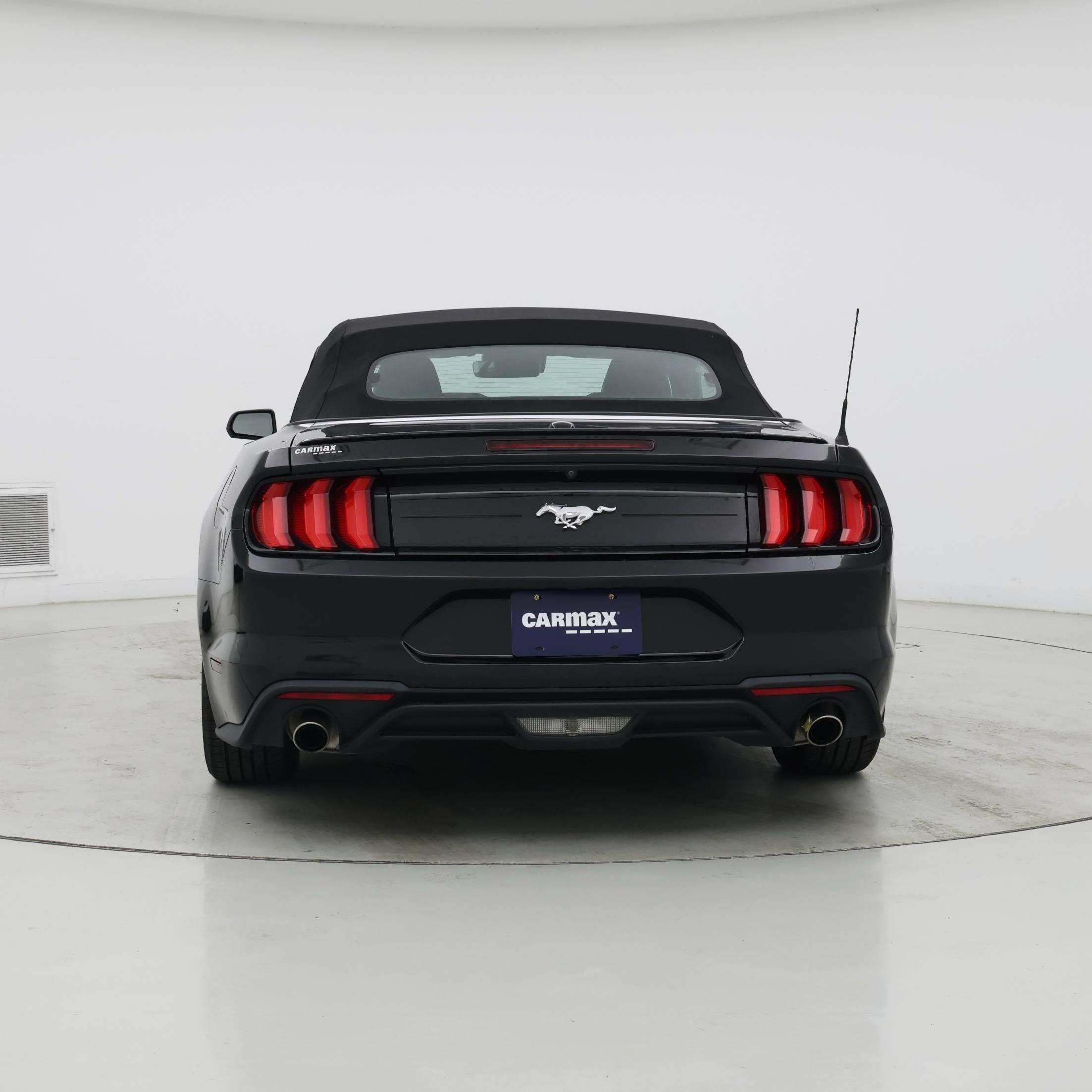 Thumbnail: 2022 Ford Mustang - 6