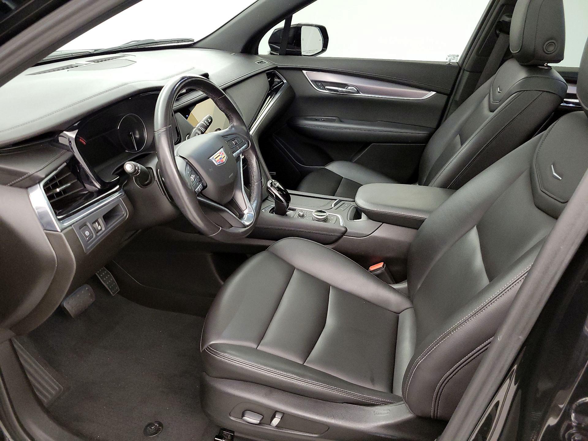 Thumbnail: 2022 Cadillac XT6 - 11