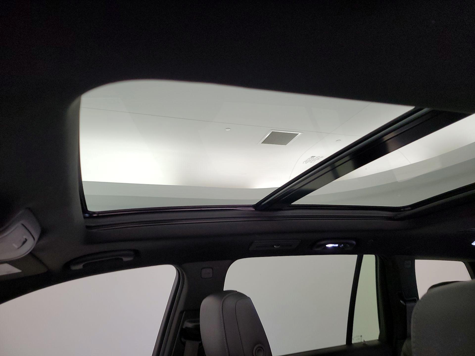 Thumbnail: 2022 Cadillac XT6 - 19