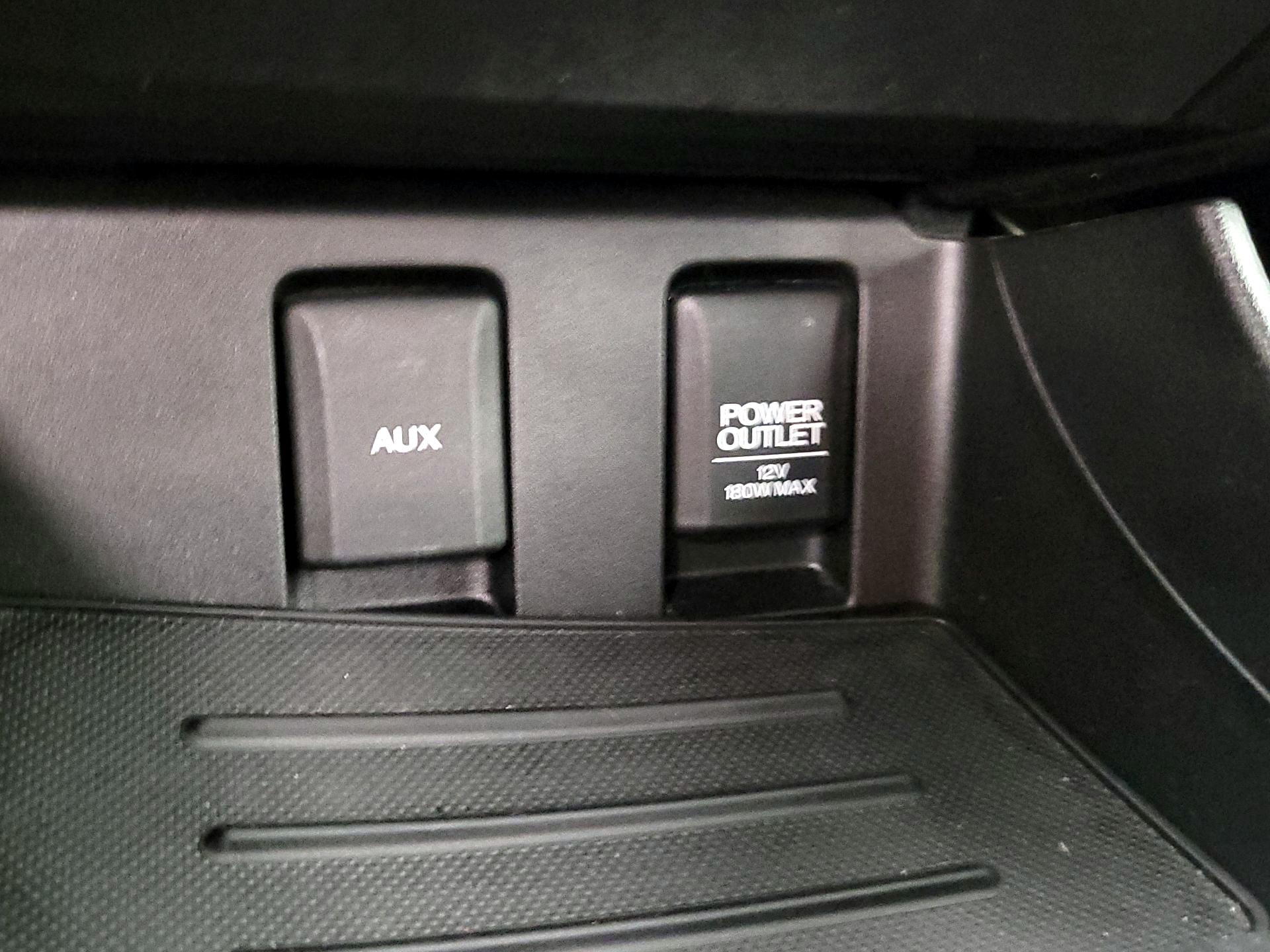 Thumbnail: 2014 Honda Civic - 18