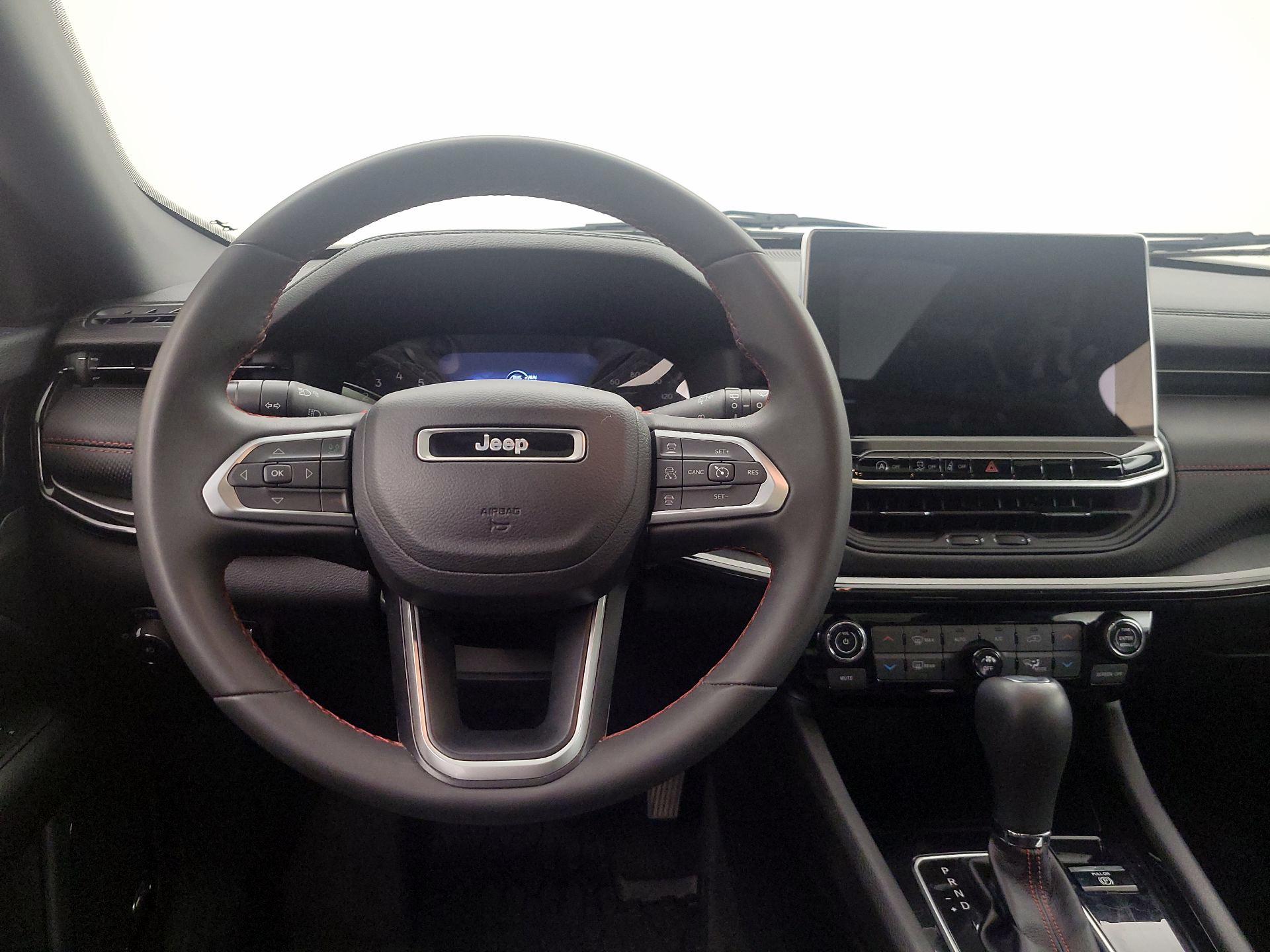 Thumbnail: 2023 Jeep Compass - 10