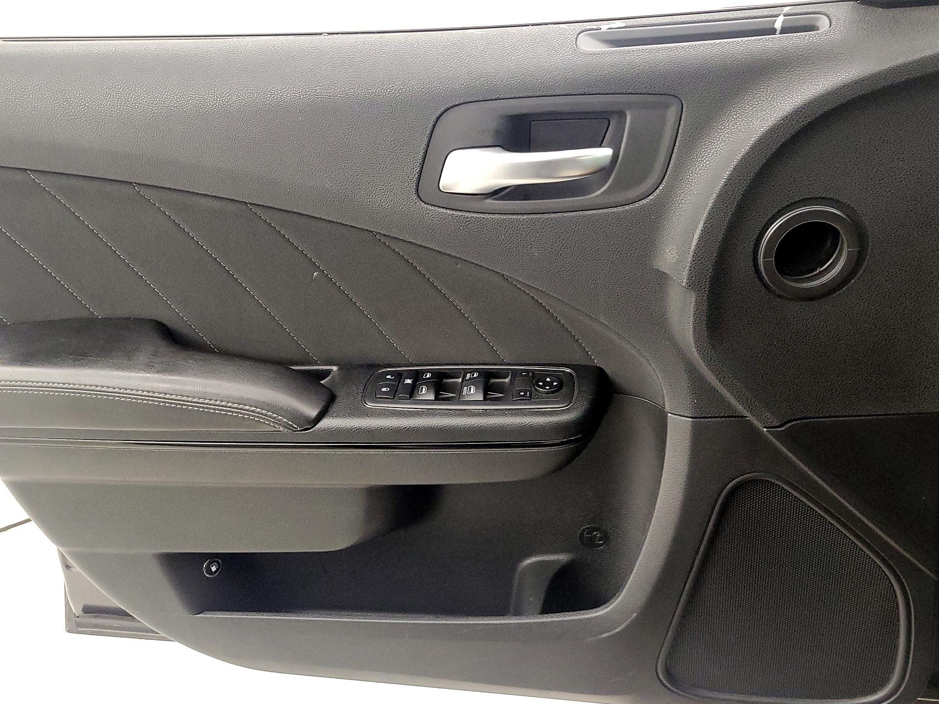 Thumbnail: 2019 Dodge Charger - 12