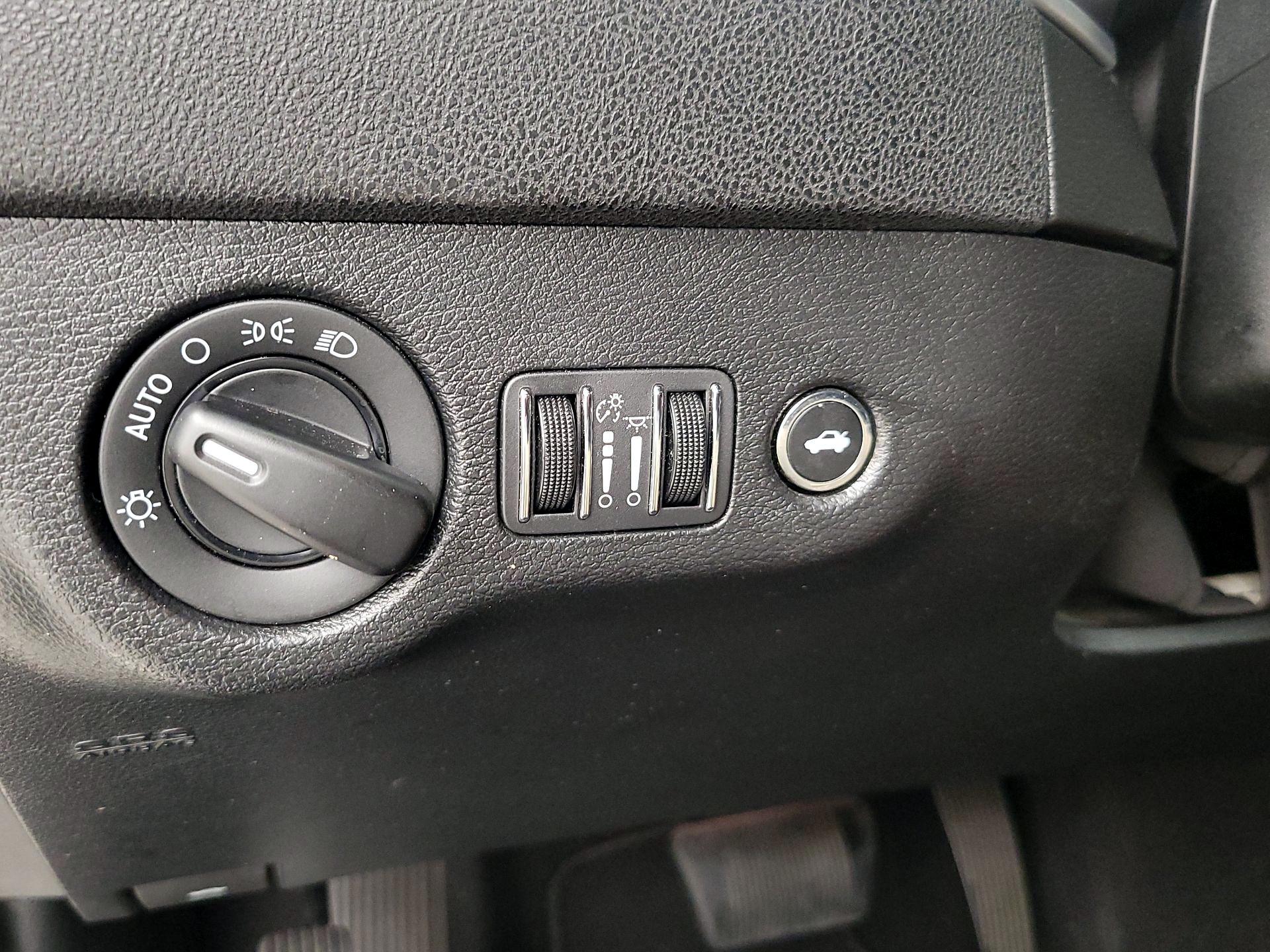 Thumbnail: 2019 Dodge Charger - 13